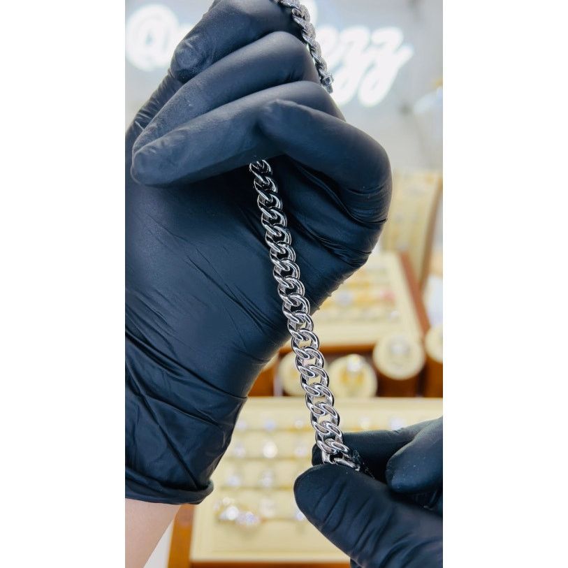 Other 8mm Moissanite Iced Out Cuban Bracelet Size ONE SIZE - 4 Thumbnail