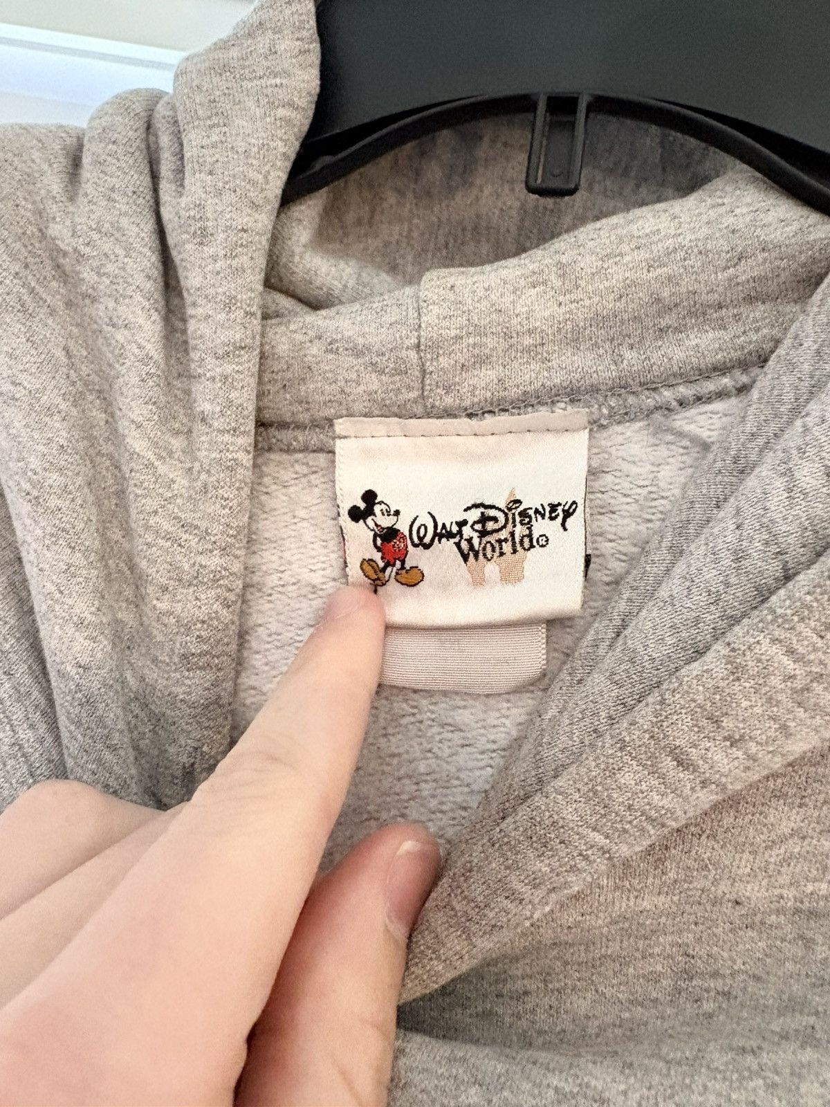 Disney Vintage epcot hoodie with a boxy fit Size US XL / EU 56 / 4 - 4 Thumbnail
