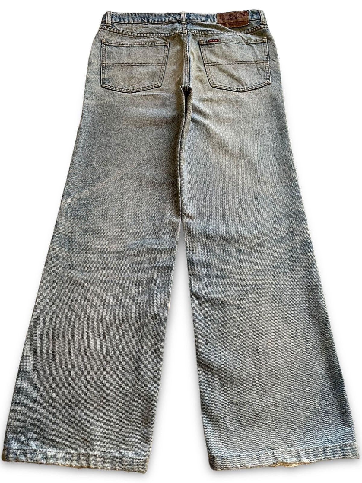Japanese Brand Vintage Japanese Brand Light Wash Distressed Baggy Jeans Size US 32 / EU 48 - 2 Thumbnail