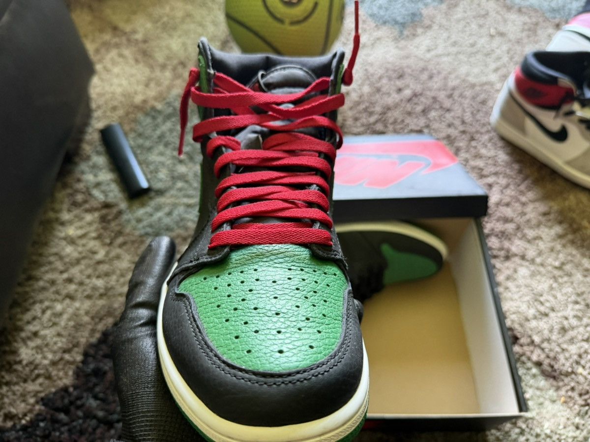 Nike Air Jordan 1 Pine Green Size US 10.5 / EU 43-44 - 2 Thumbnail
