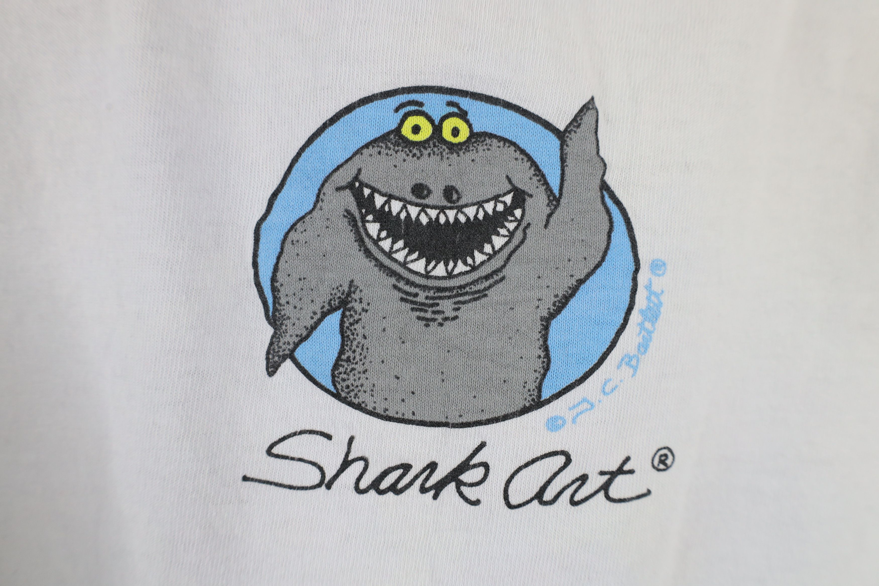 Vintage Vintage 90s Streetwear Funny Comic Shark Fishing T-Shirt USA Size US XL / EU 56 / 4 - 13 Thumbnail