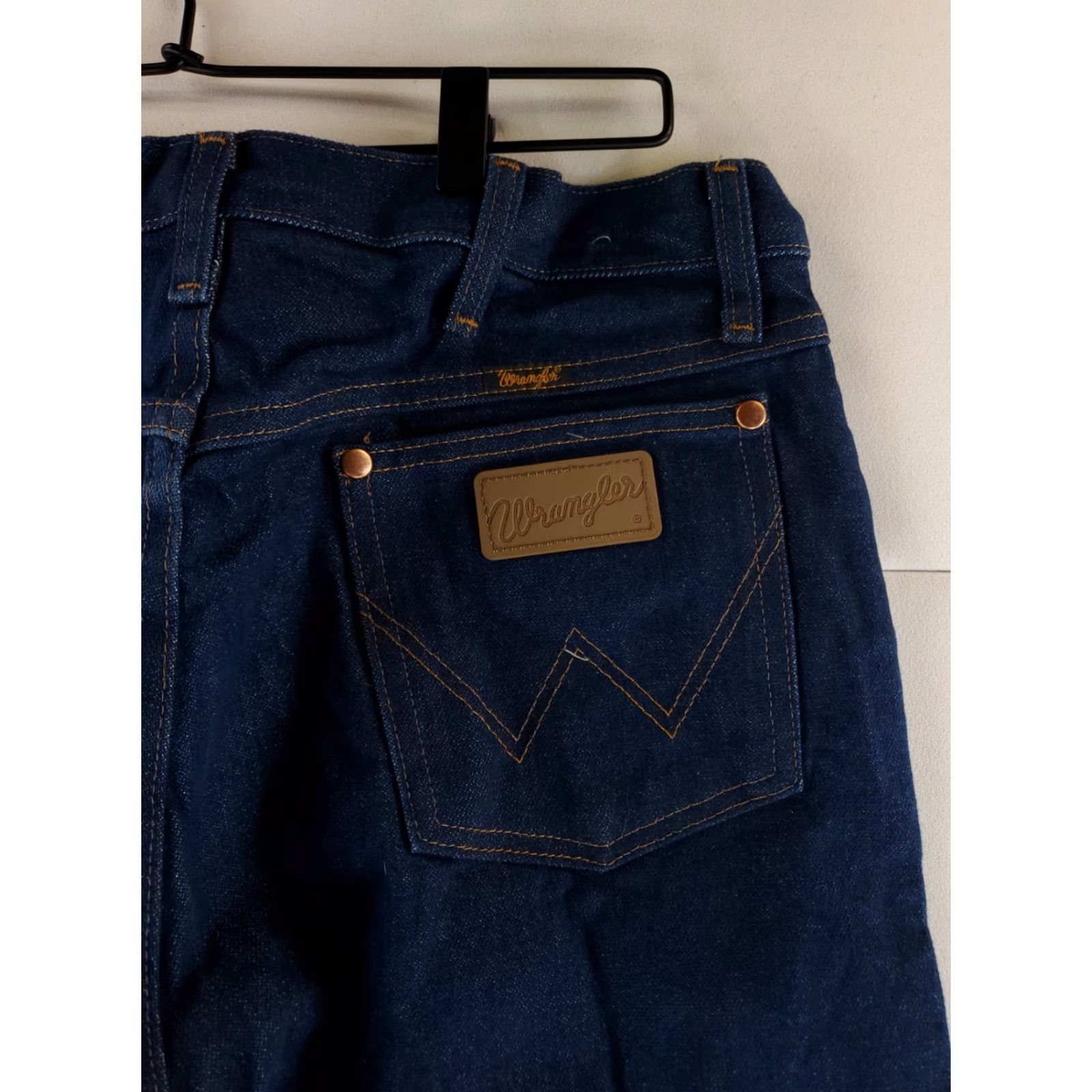 Wrangler VINTAGE Wrangler 13MWZ Jeans Mens 34x34 Blue 90s Straight Shirt? Size US 34 / EU 50 - 2 Thumbnail