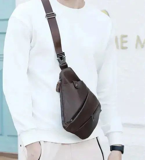 Designer Men Genuine Leather Crossbody Bag in Brown