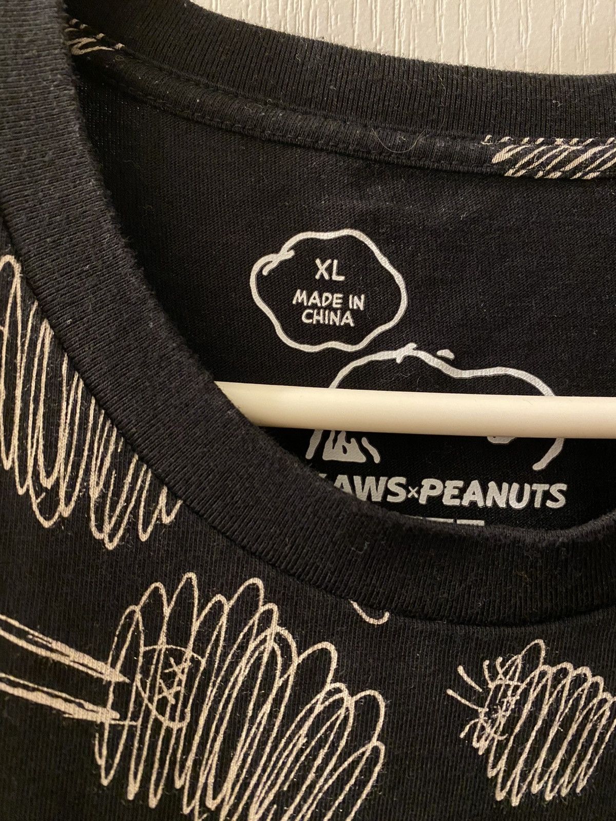 Kaws × Peanuts × Uniqlo Uniqlo x Kaws x Peanuts Graphic Tee Size US XL / EU 56 / 4 - 2 Thumbnail