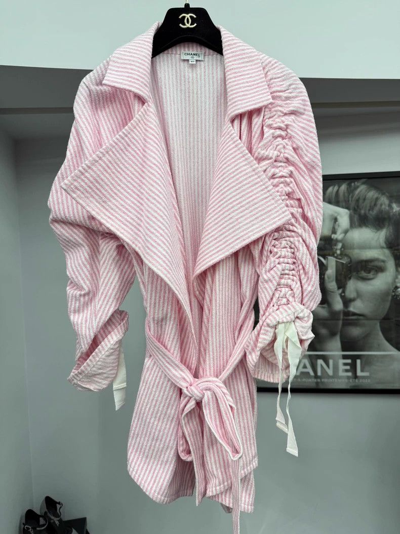 Chanel Chanel Pink and white colour block vertical striped pleate Size M / US 6-8 / IT 42-44 - 1 Thumbnail