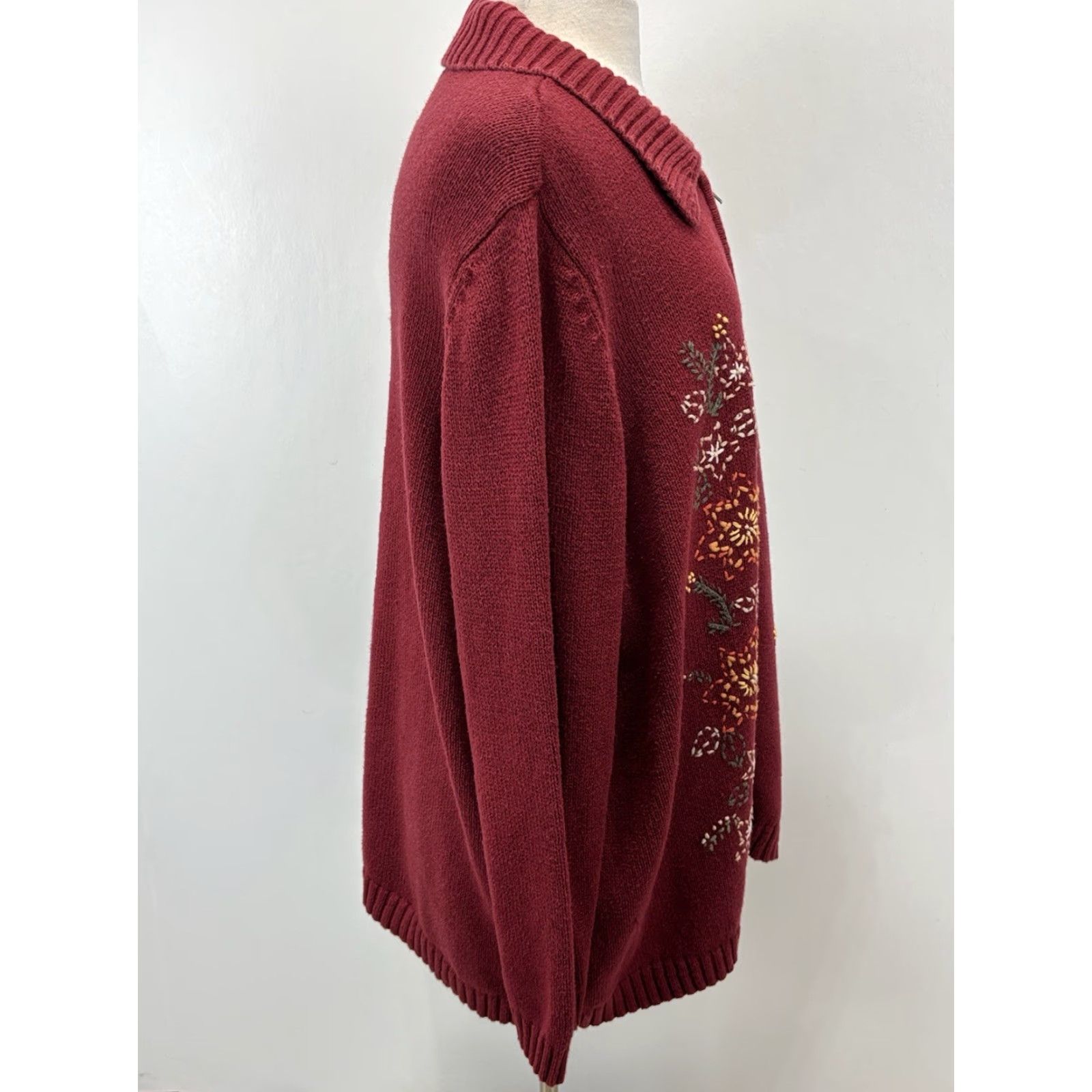 Cherokee VINTAGE Cherokee Cardigan Sweater Ladies 2X Plus Full Zip Floral Embroidered 90s Red Cotton Blend Women’s Size XXL / US 16-18 / IT 52-54 - 4 Thumbnail