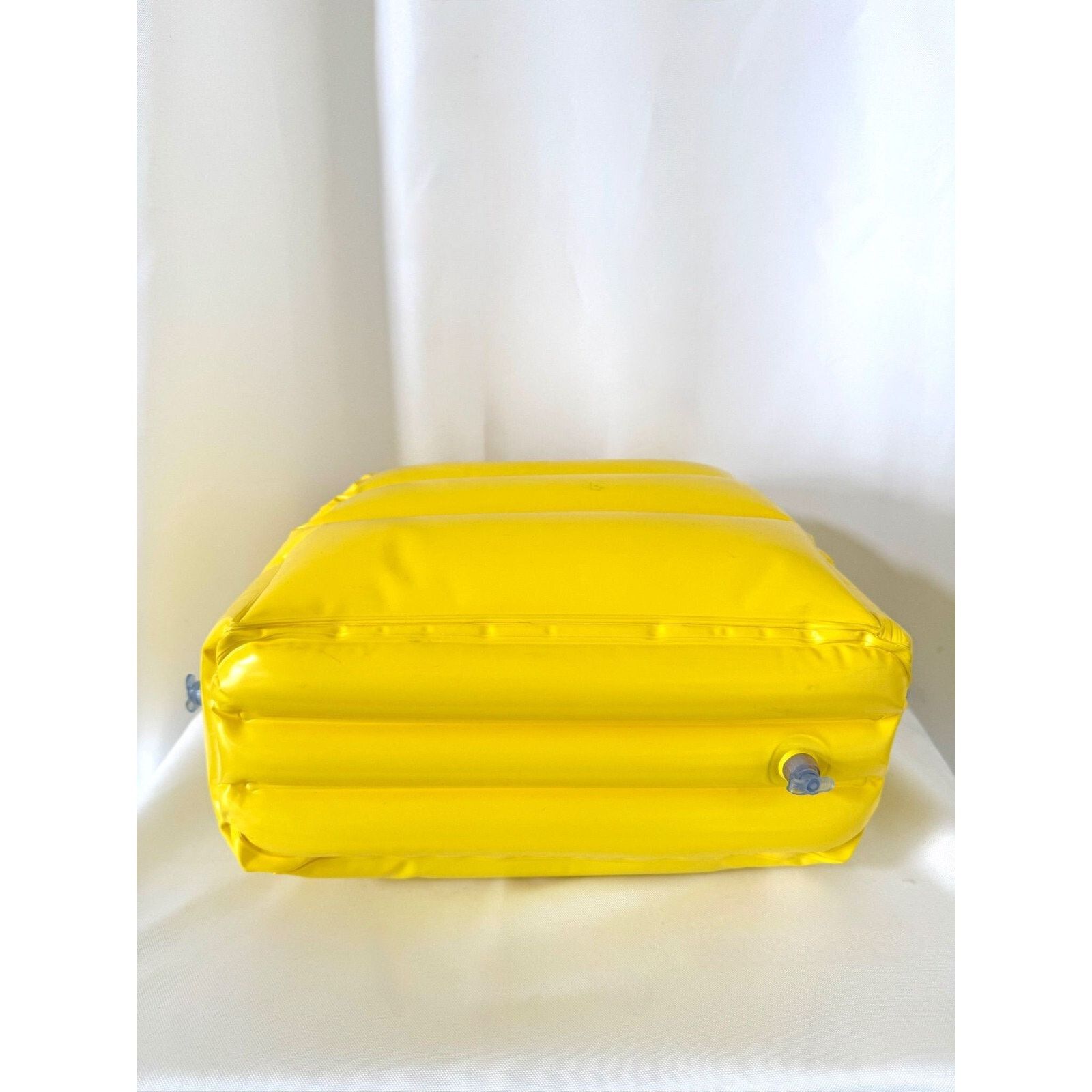 Moschino SS23 Moschino Yellow Inflatable Pool Float PVC Tote Bag Size ONE SIZE - 10 Thumbnail
