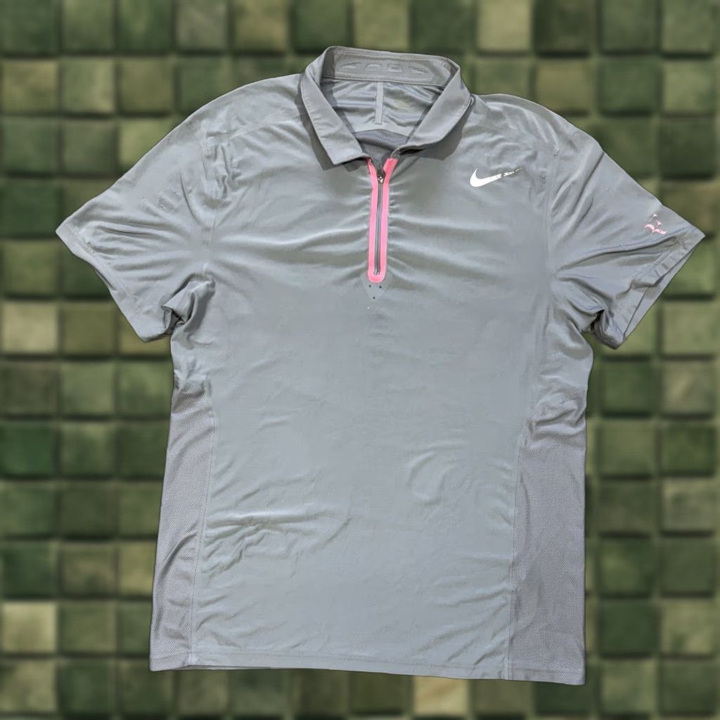 Nike RF ROGER FEDERER 2013 AUSTRALIAN OPEN TENNIS GRAY SHIRT NIKE 522830-066 MENS L SHIRT gray Nike Mens L 2013 Australian Open Federer Size US L / EU 52-54 / 3 - 1 Thumbnail