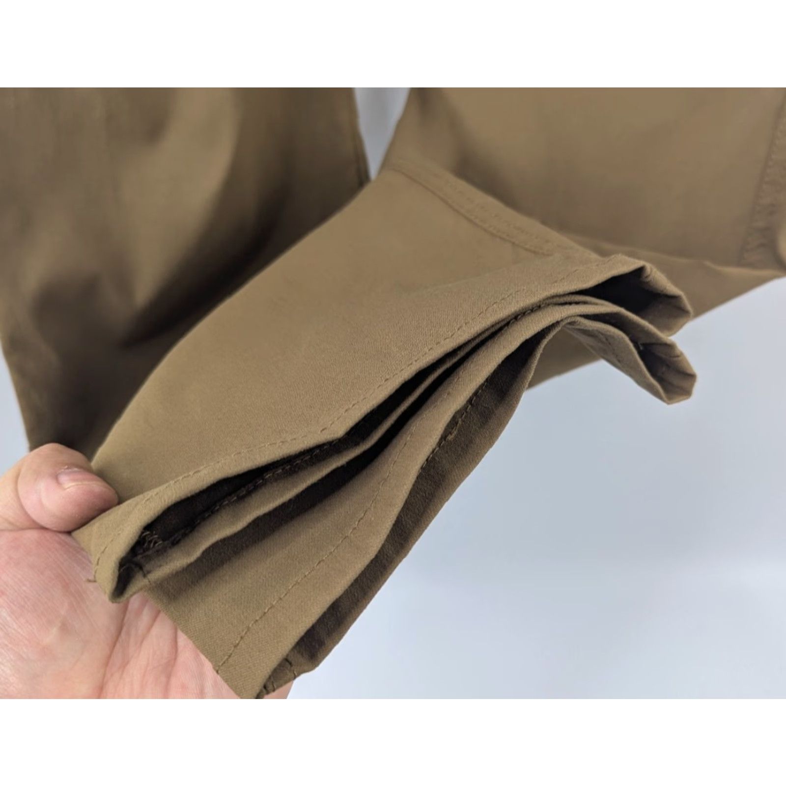 Wrangler Wrangler Men's Brown Cargo Pants 30x32 Nylon Flat Front Zipper Pockets Pants Mens Brown Cargo 30 32 Wrangler Size US 30 / EU 46 - 4 Thumbnail