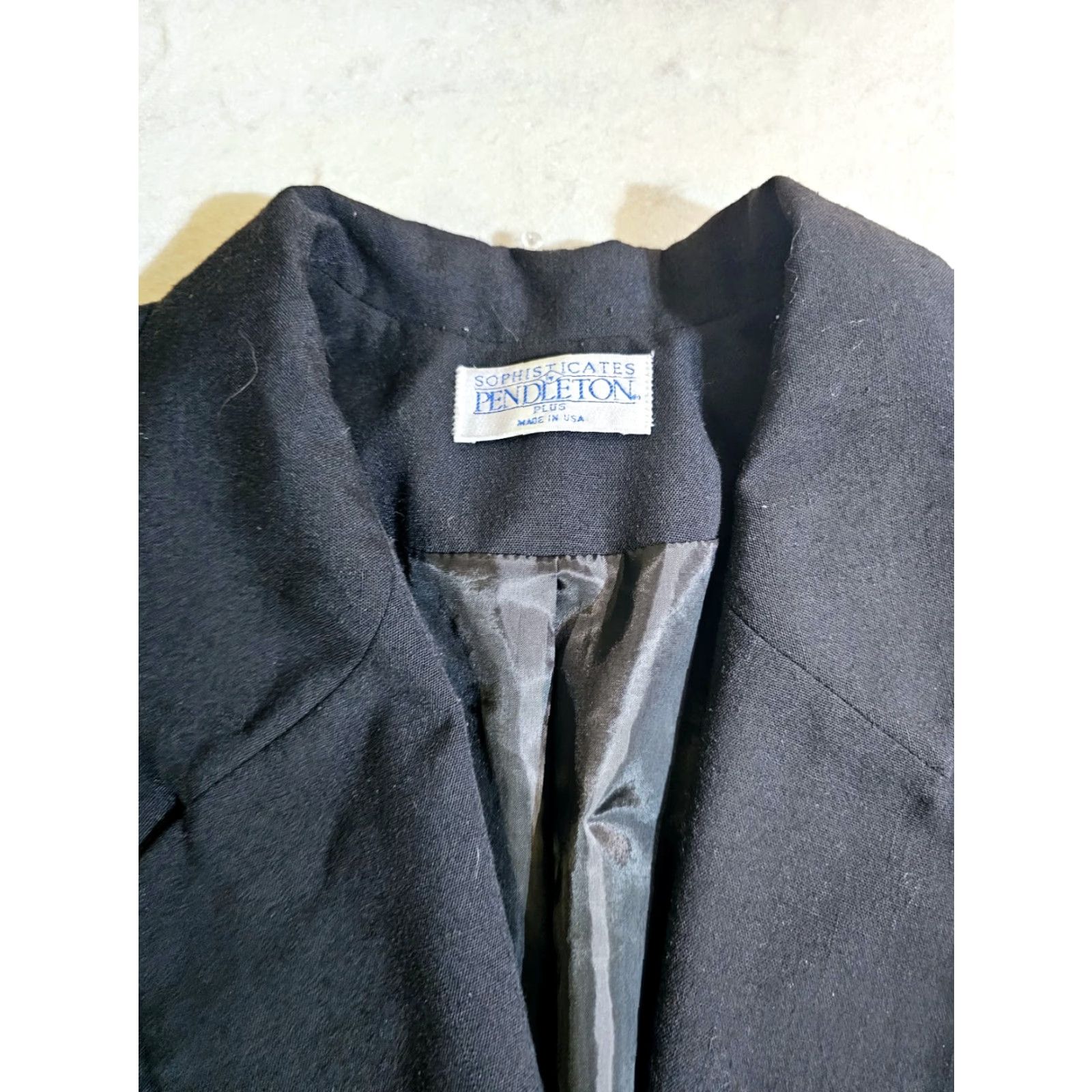 Pendleton VINTAGE Pendleton Blazer Jacket Women's Plus Size 14 Blue One-Button Notch Lapel Workwear Satin Lined Regular Fit Size XL / US 12-14 / IT 48-50 - 3 Thumbnail