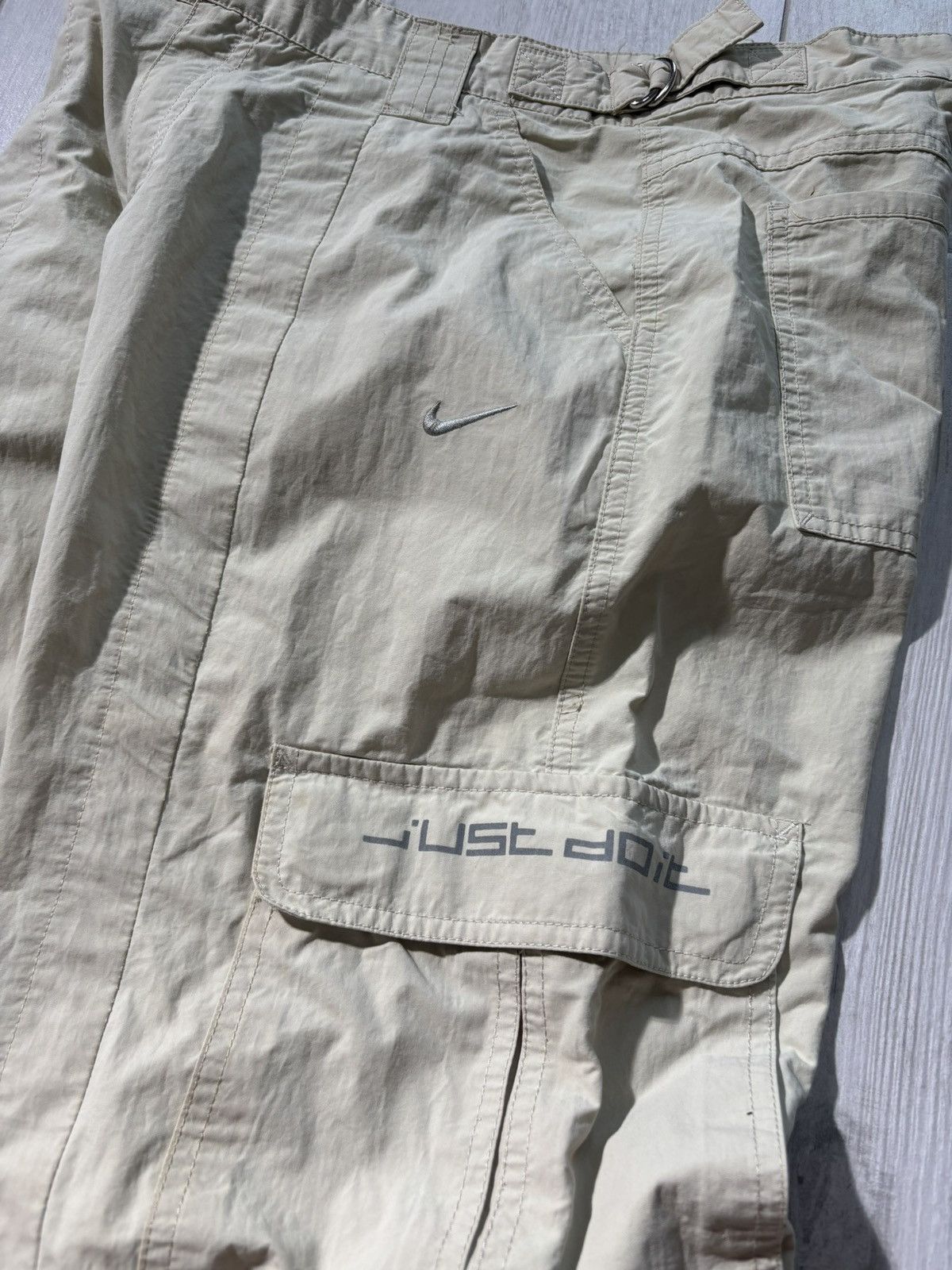 Nike Vintage Nike Cargo Pants Baggy GorpCore Style Swoosh Logo Size 28" / US 6 / IT 42 - 3 Thumbnail
