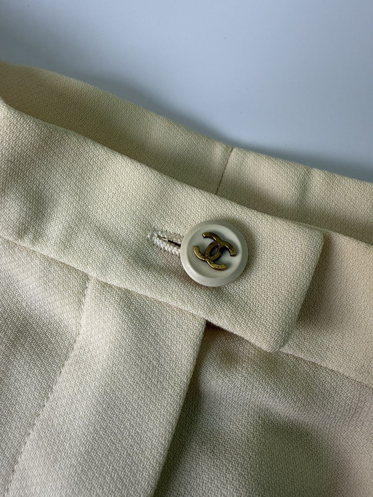 Chanel Chanel Boutique Beige Wide Leg Trousers Size 26" / US 2 / IT 38 - 6 Thumbnail