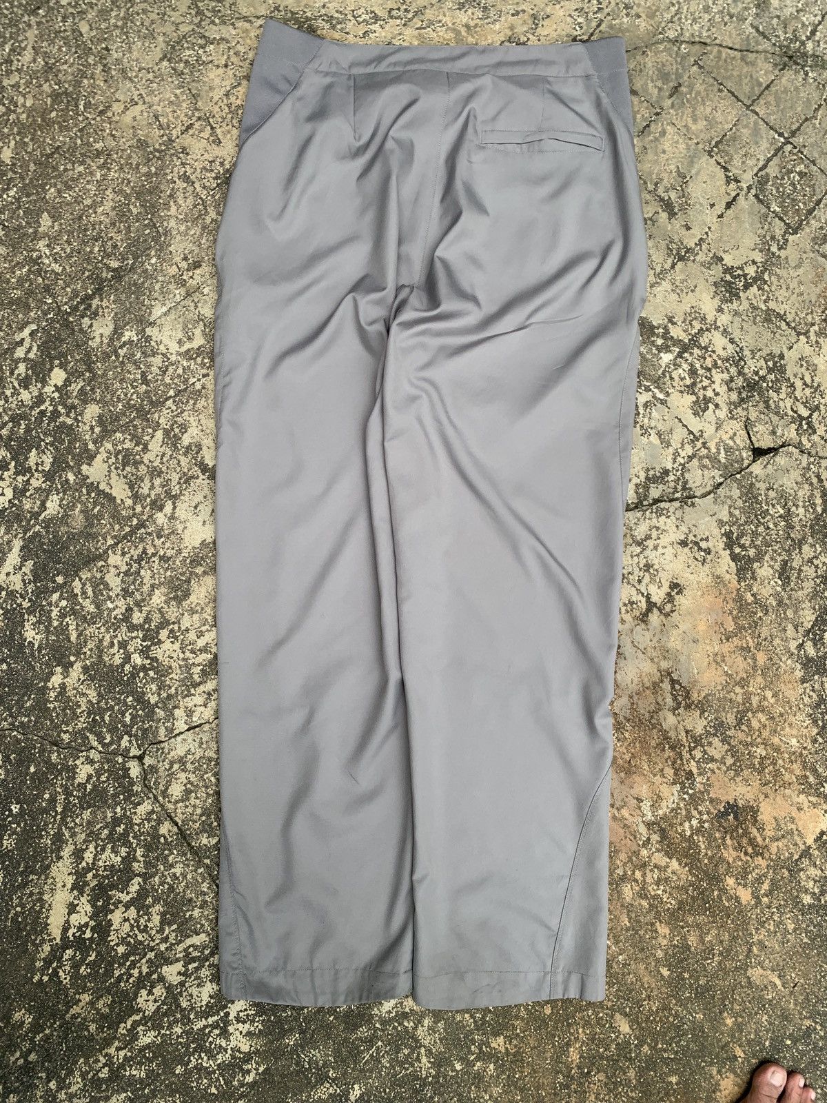 Umbro Umbro England for National Grey Tonal Embroidery Nylon Pants Size US 34 / EU 50 - 2 Thumbnail