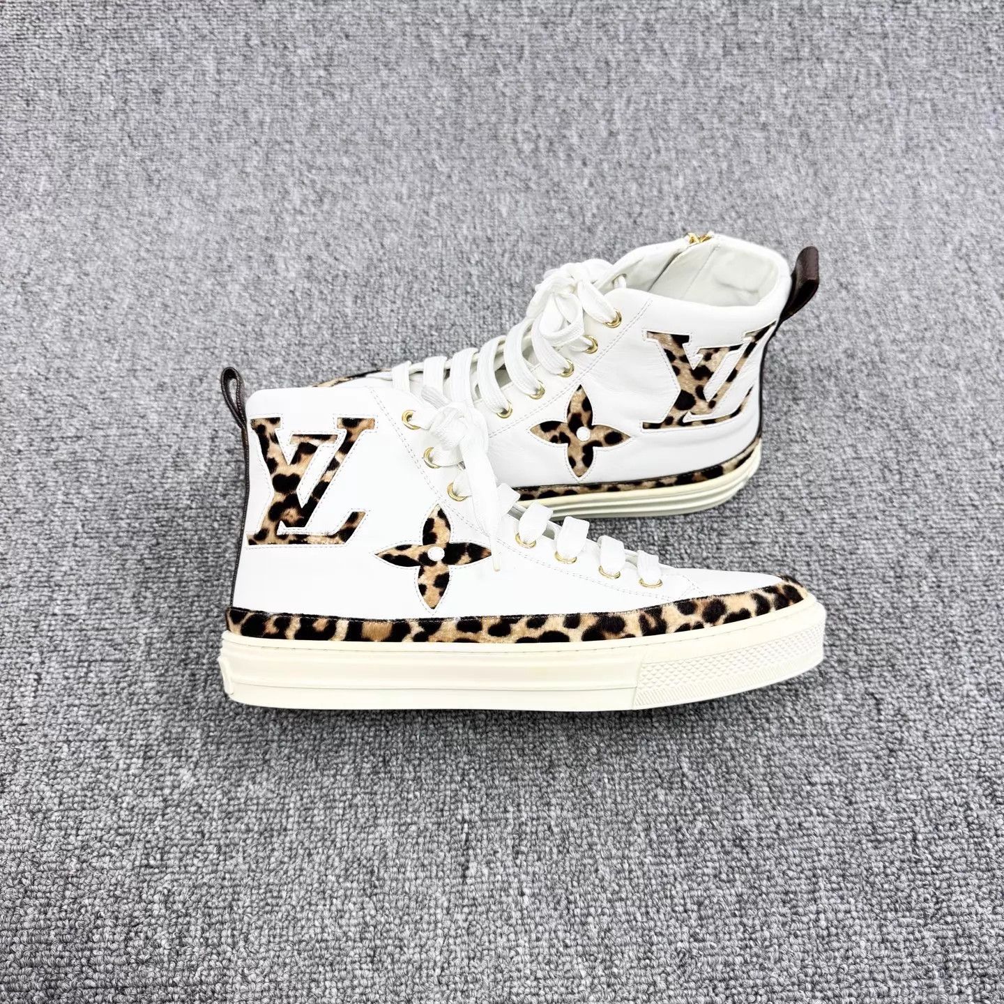 Louis Vuitton LV Stellar Leopard-Monogram Sneakers Women's 36.5 Size US 6 / IT 36 - 5 Thumbnail