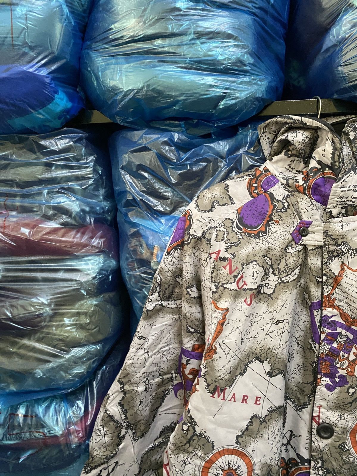 Vintage Vintage Map Print Oversized Puffer Jacket Style Unisex Coat Size US L / EU 52-54 / 3 - 7 Thumbnail