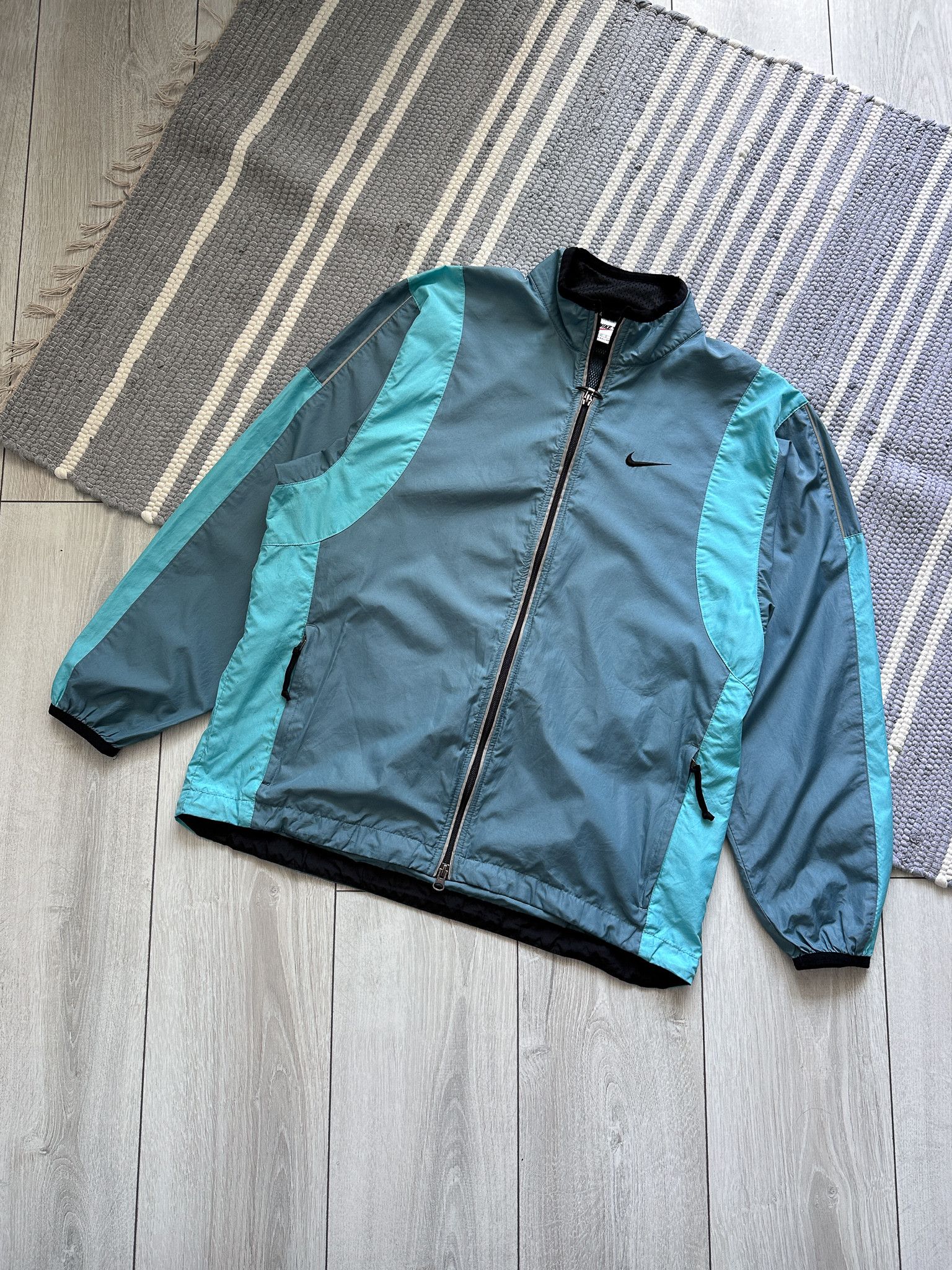 Nike Vintage Nike Track Light Jacket Size US L / EU 52-54 / 3 - 1 Thumbnail