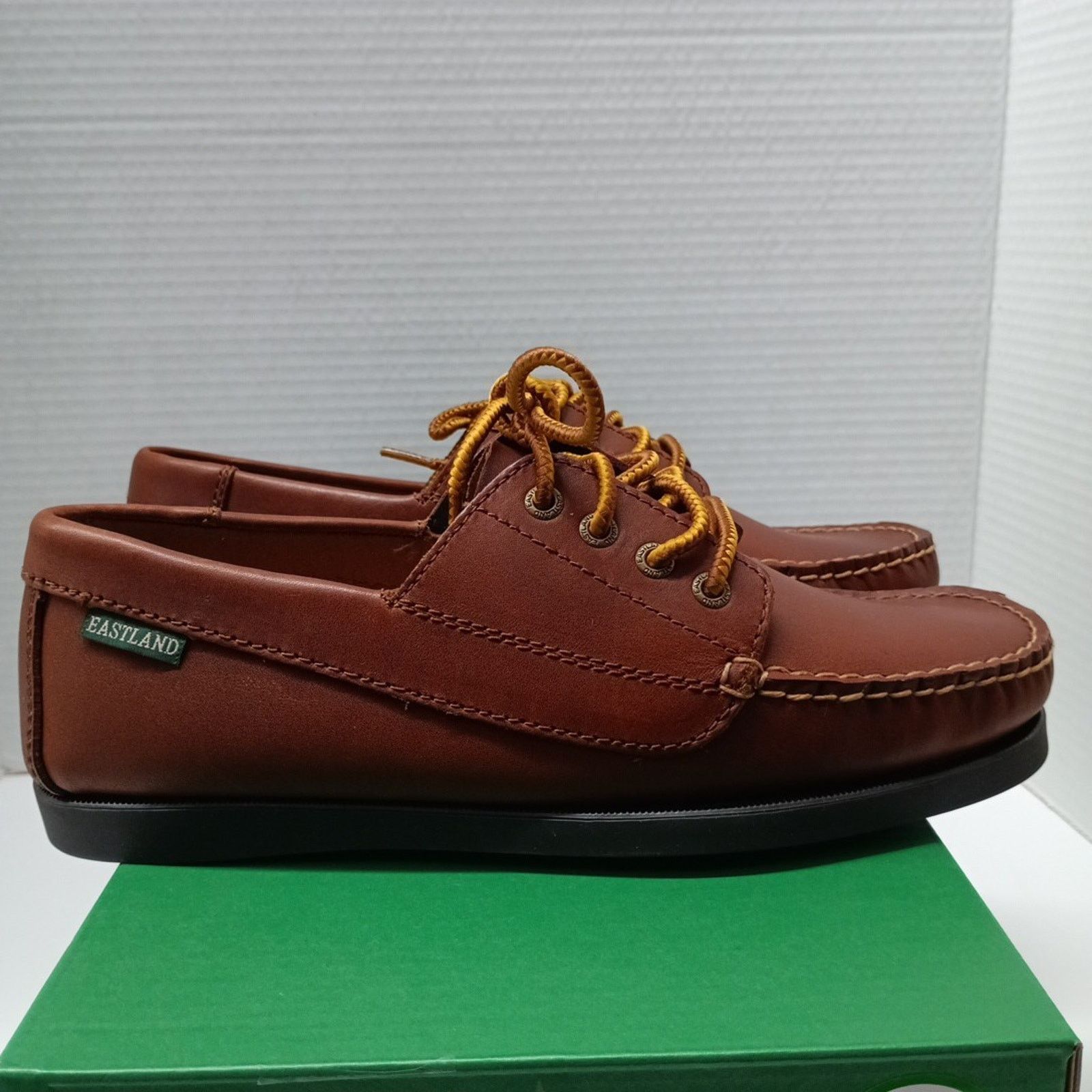 Eastland Women's Eastland Memory Foam Loafer Size 7.5 W Brown Leather Size US 7.5 / IT 37.5 - 1 Thumbnail
