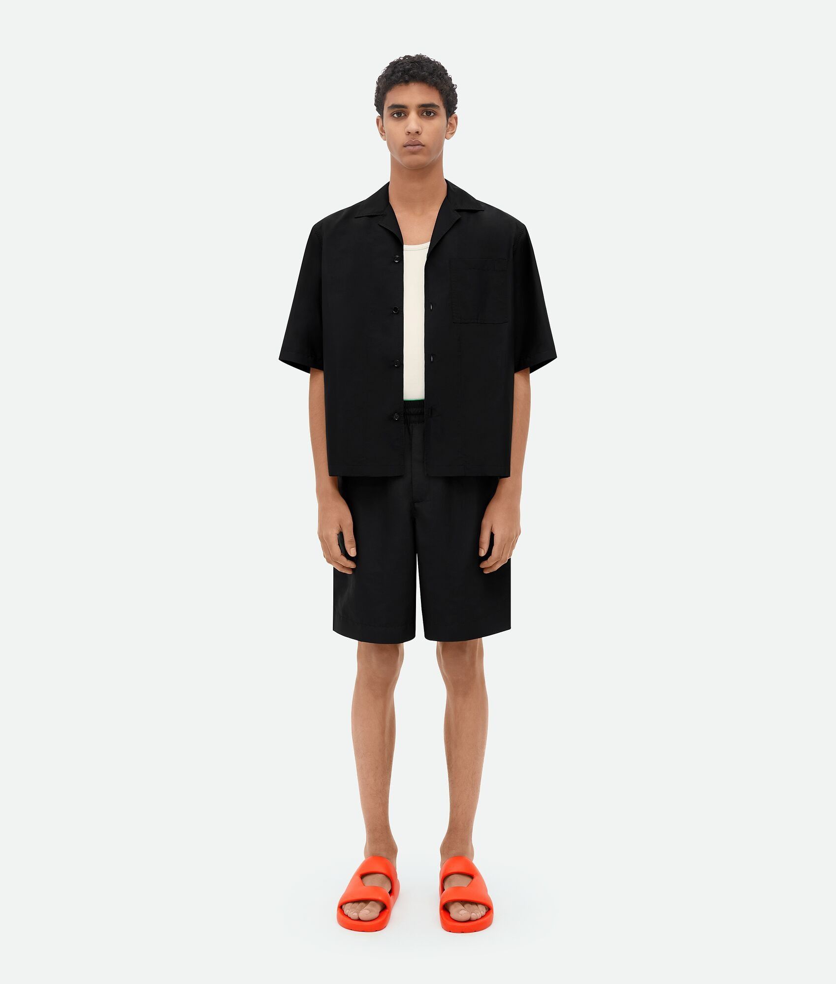 Bottega Veneta o1bcso1str0725 Technical Nylon Shorts in Black Size US 34 / EU 50 - 4 Thumbnail