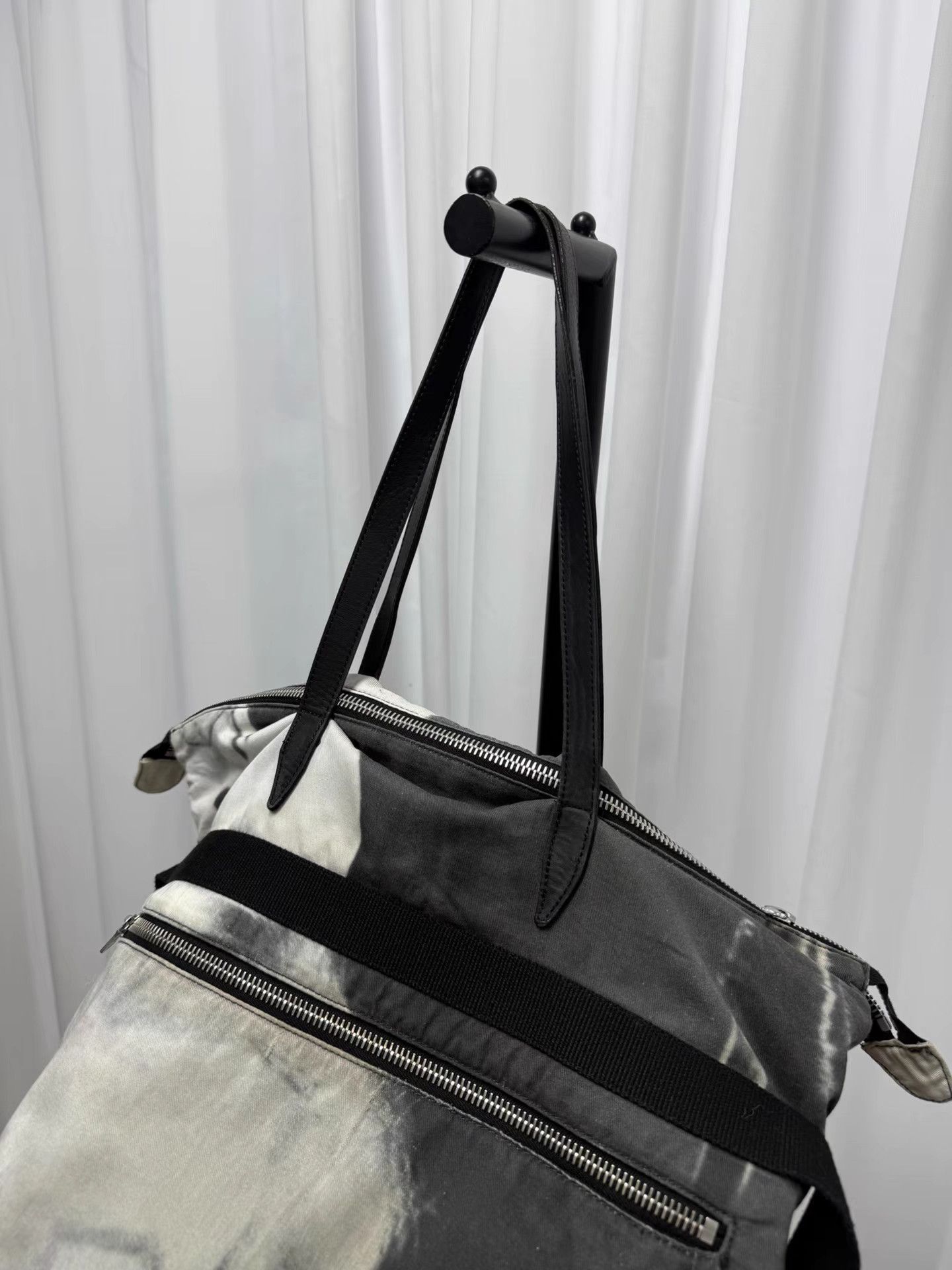 Dries Van Noten Dries Van Noten Marilyn Monroe 2-Way Bag K20 Size ONE SIZE - 4 Thumbnail