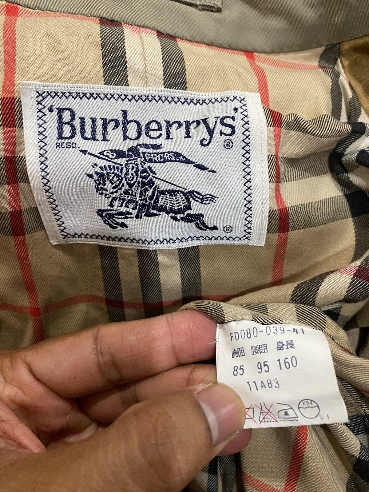 Burberry Vintage burberrys novacheck long jacket Size US M / EU 48-50 / 2 - 9 Thumbnail