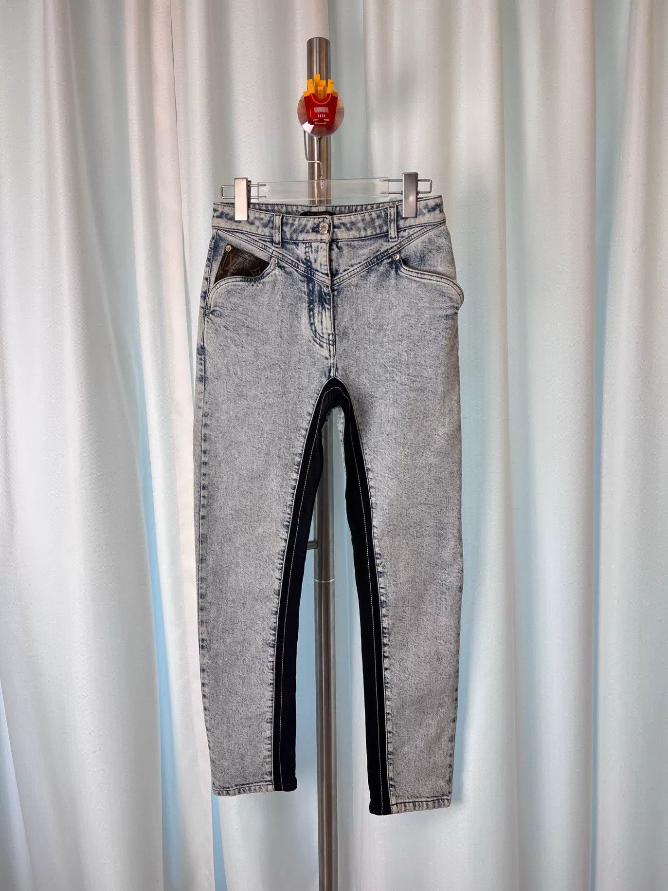 Louis Vuitton Louis Vuitton Monogram Light Denim Jeans Size US 34 / EU 50 - 1 Thumbnail