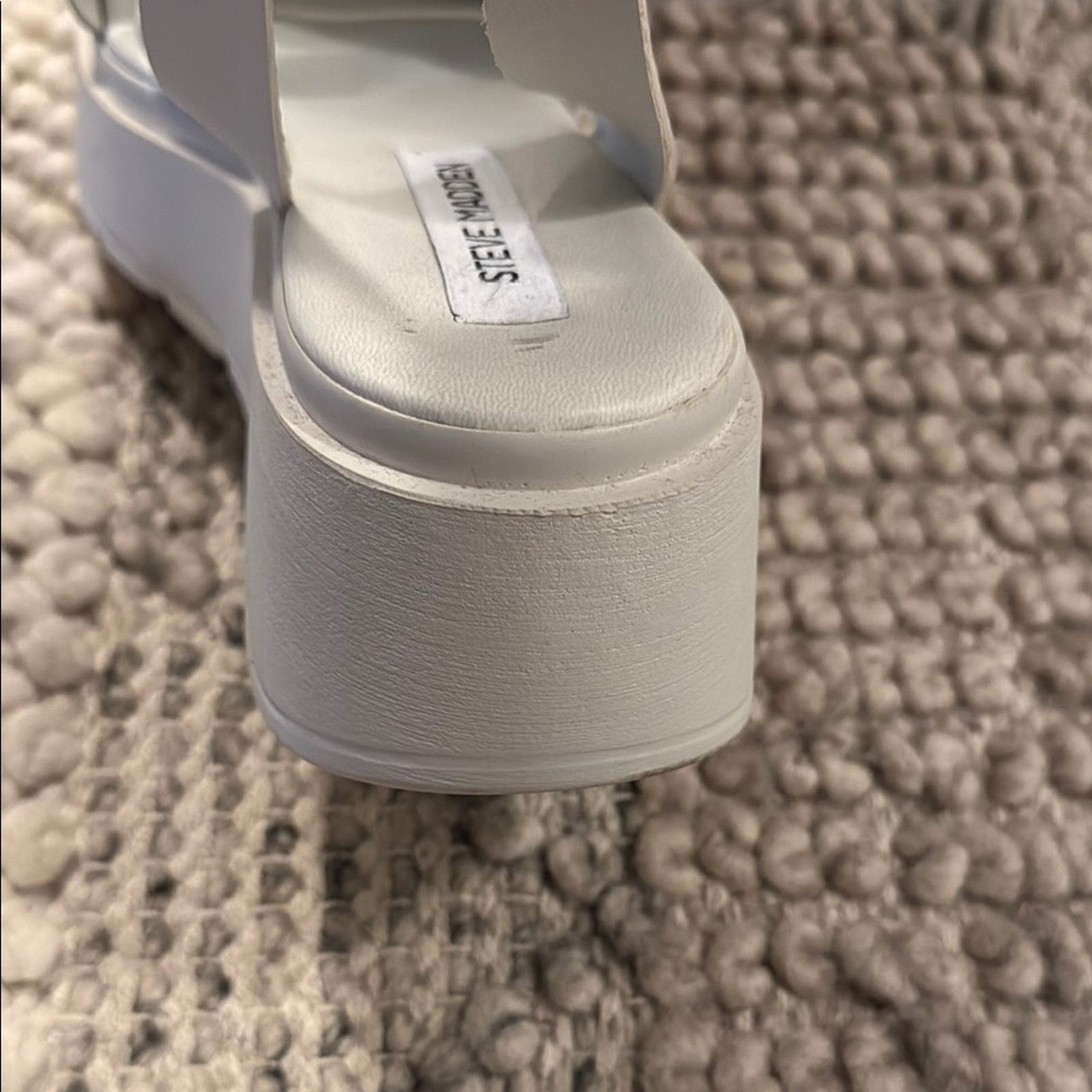 Steve Madden NWT Steve Madden Women's White Platform Sandals Size 9 Size US 9 / IT 39 - 8 Thumbnail