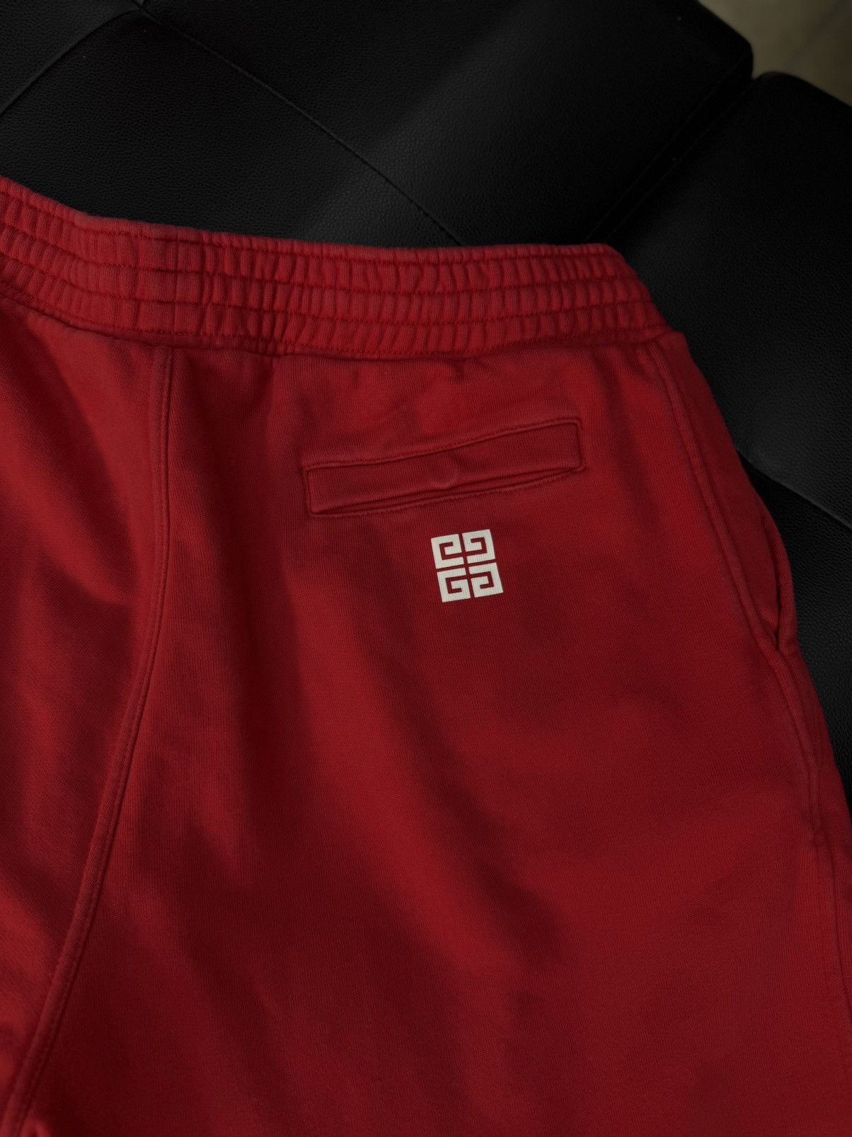 Givenchy Givenchy Red Logo Summer Shorts Size Large 🧼 Size US 31 - 9 Thumbnail