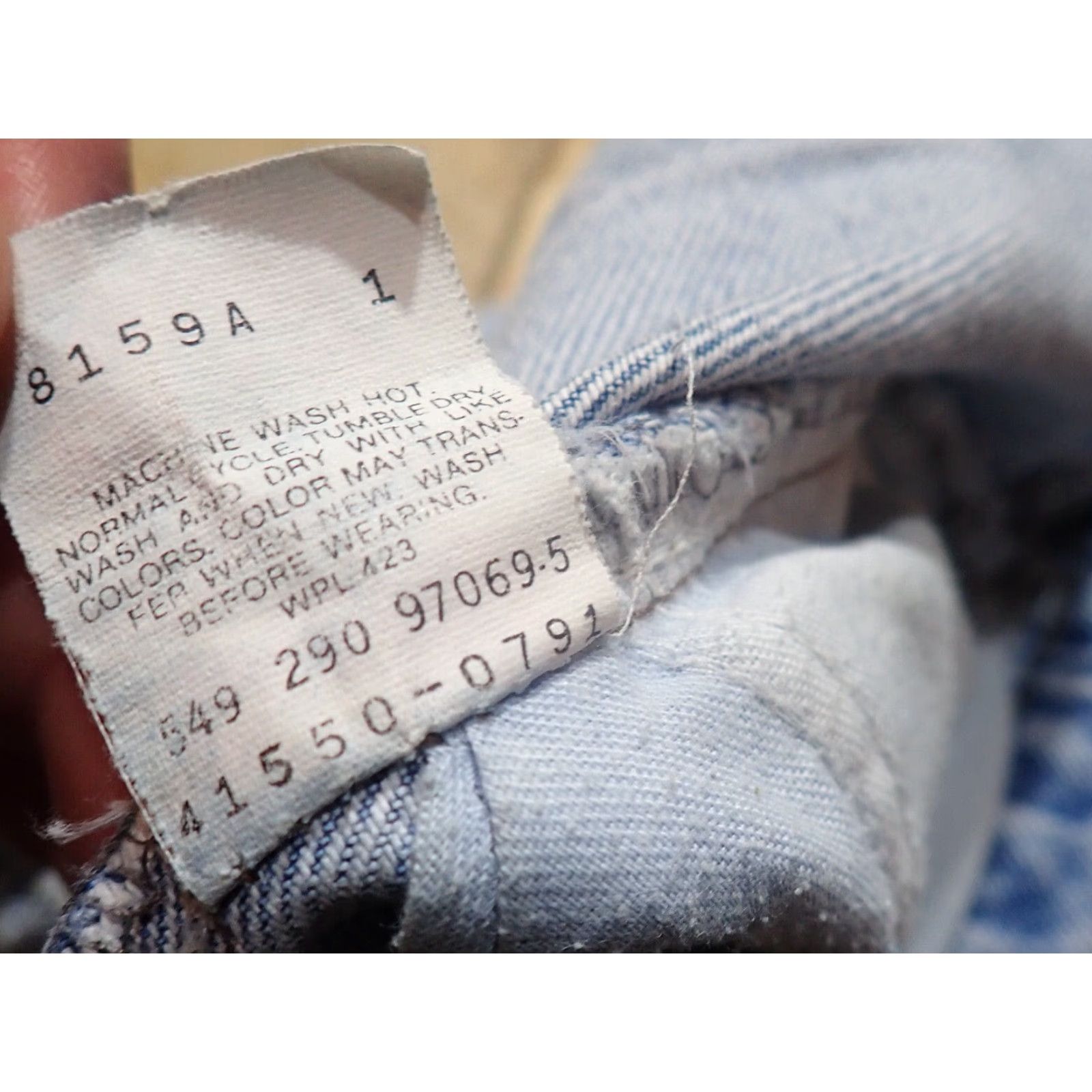 Levi's VINTAGE Levi's 90s SilverTab Denim Shorts Men’s Size 32 Medium Blue Distressed Cutoff Summer Casual Size US 33 - 4 Thumbnail