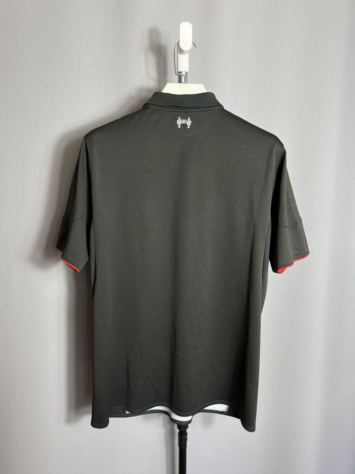 New Balance LIVERPOOL 2015 2016 THIRD SHIRT FOOTBALL SOCCER JERSEY Size US L / EU 52-54 / 3 - 9 Thumbnail