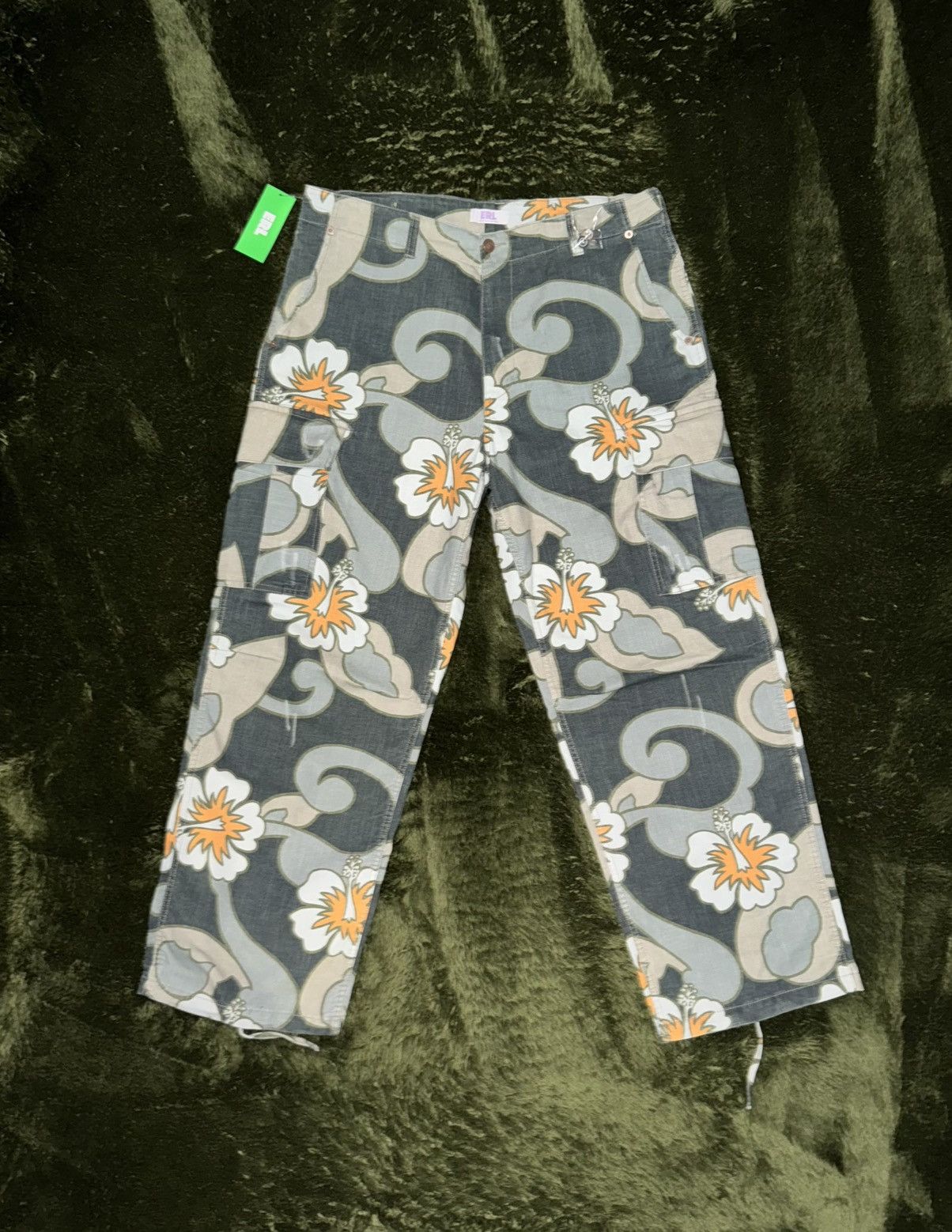 ERL [L] ERL light canvas hibiscus printing cargo pants Size US 36 / EU 52 - 1 Thumbnail