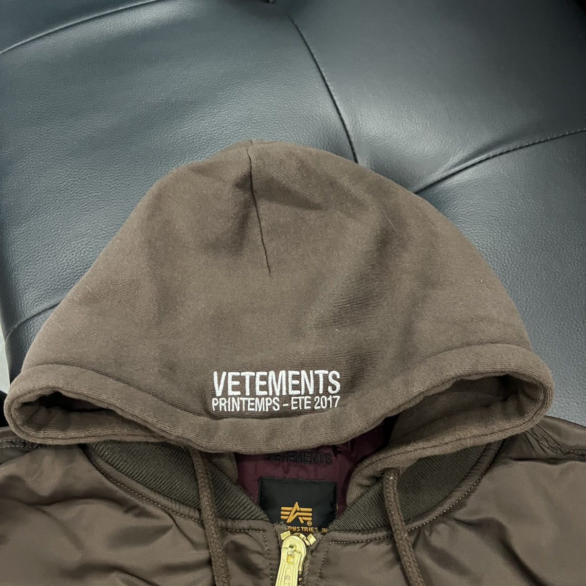 Vetements Vetements SS17 Runway Alpha Deconstructed Bomber Jacket Size US S / EU 44-46 / 1 - 14 Thumbnail
