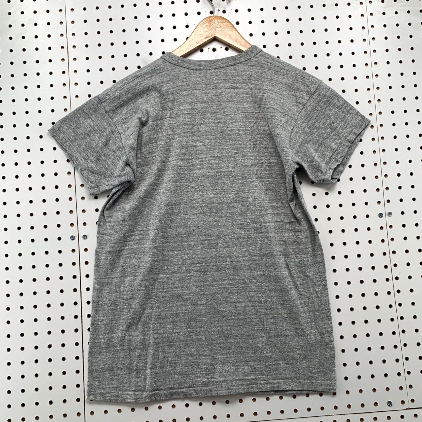 Vintage VINTAGE Russell Foot Wing Gray T-Shirt Mens Large Fairborn Relay Club USA Size US L / EU 52-54 / 3 - 3 Thumbnail