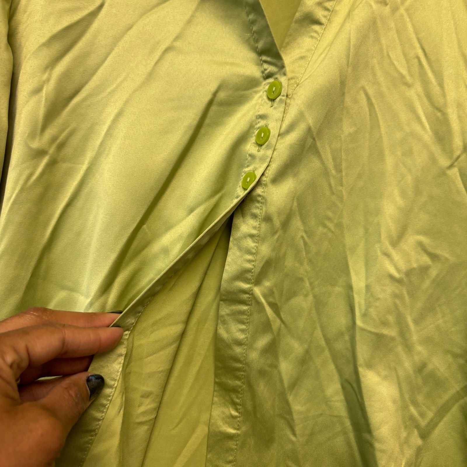 Other Wild Fable Satin Button Down Lime Green Blouse Size Small Size S / US 4 / IT 40 - 3 Thumbnail