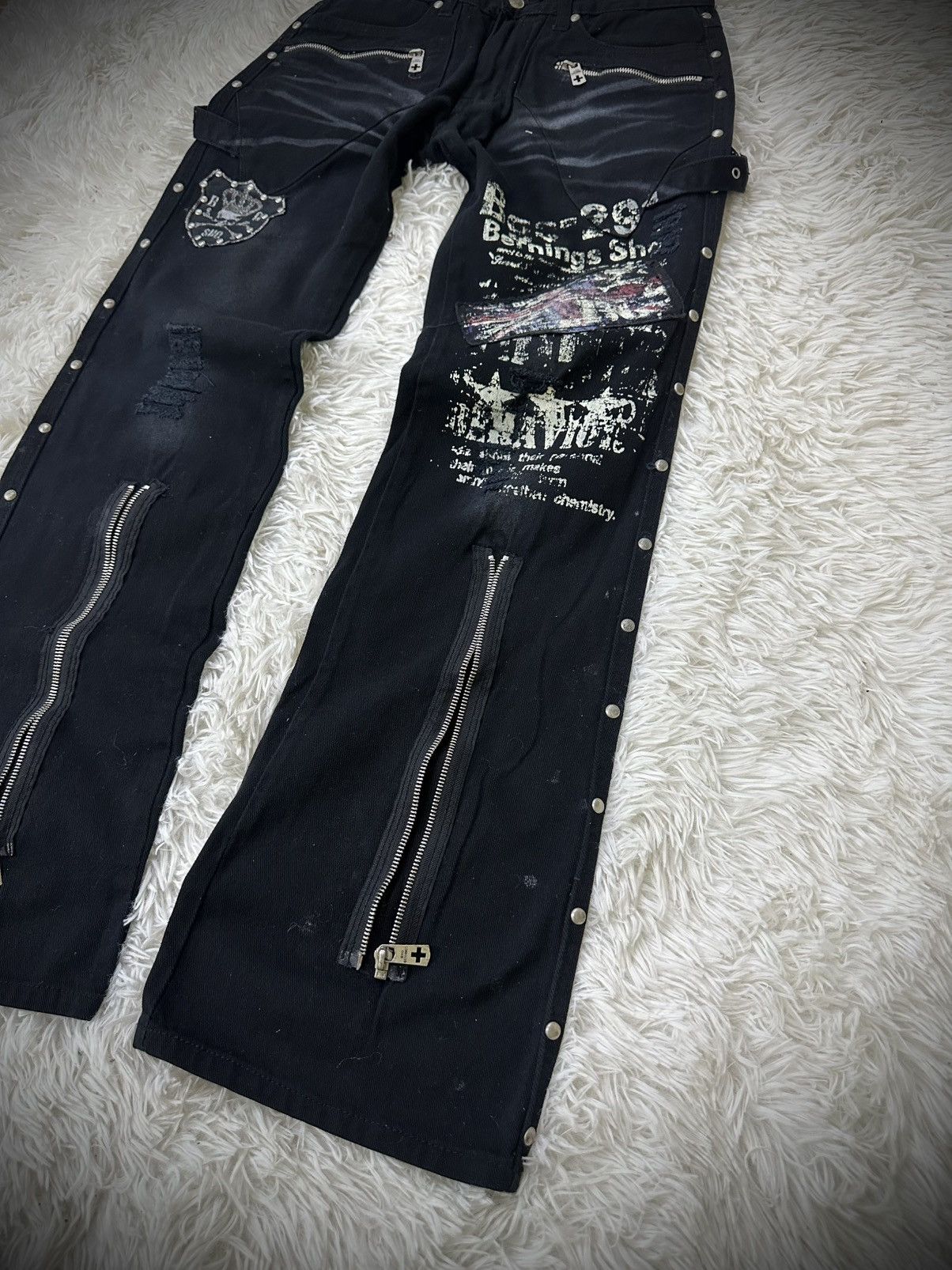 If Six Was Nine rare 2000s i6w9 BERNING SHO flare studded punk jeans Size US 30 / EU 46 - 2 Thumbnail