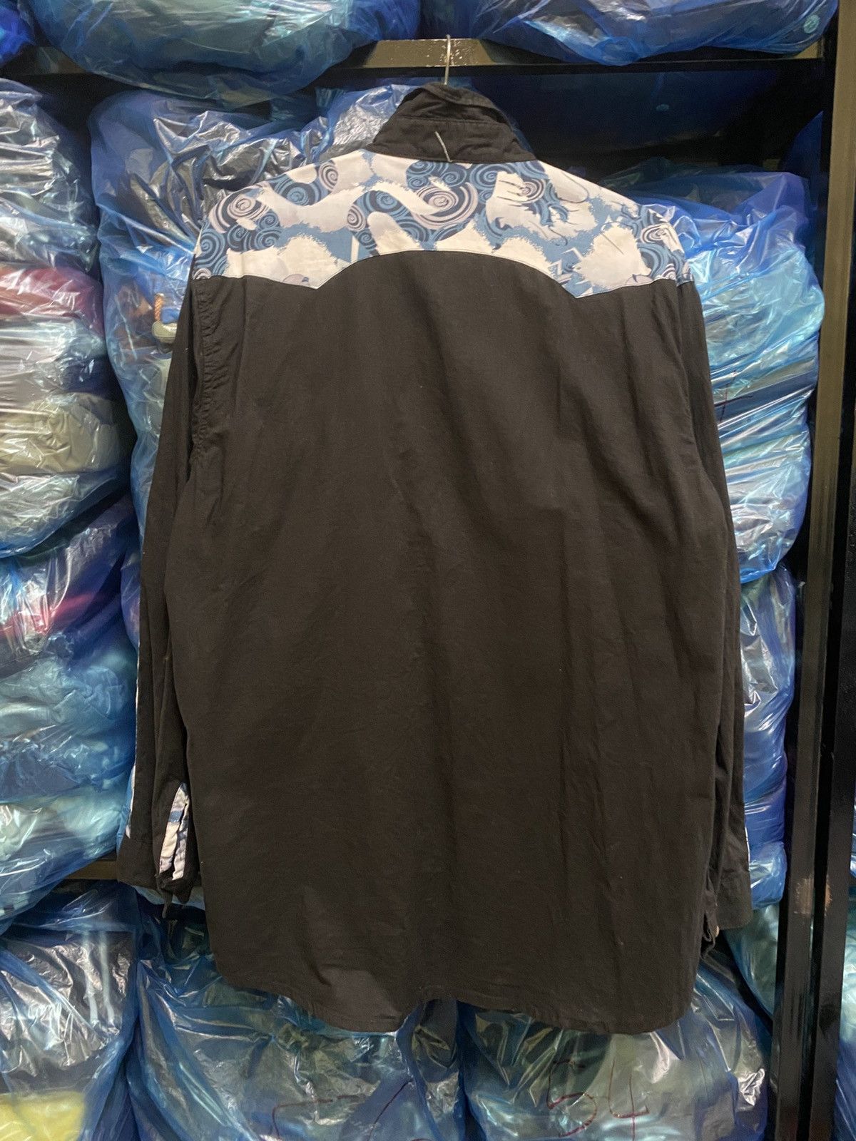 Japanese Brand Vintage Japanese Black Shirt with Blue Dragon Wave Print Size US L / EU 52-54 / 3 - 6 Thumbnail