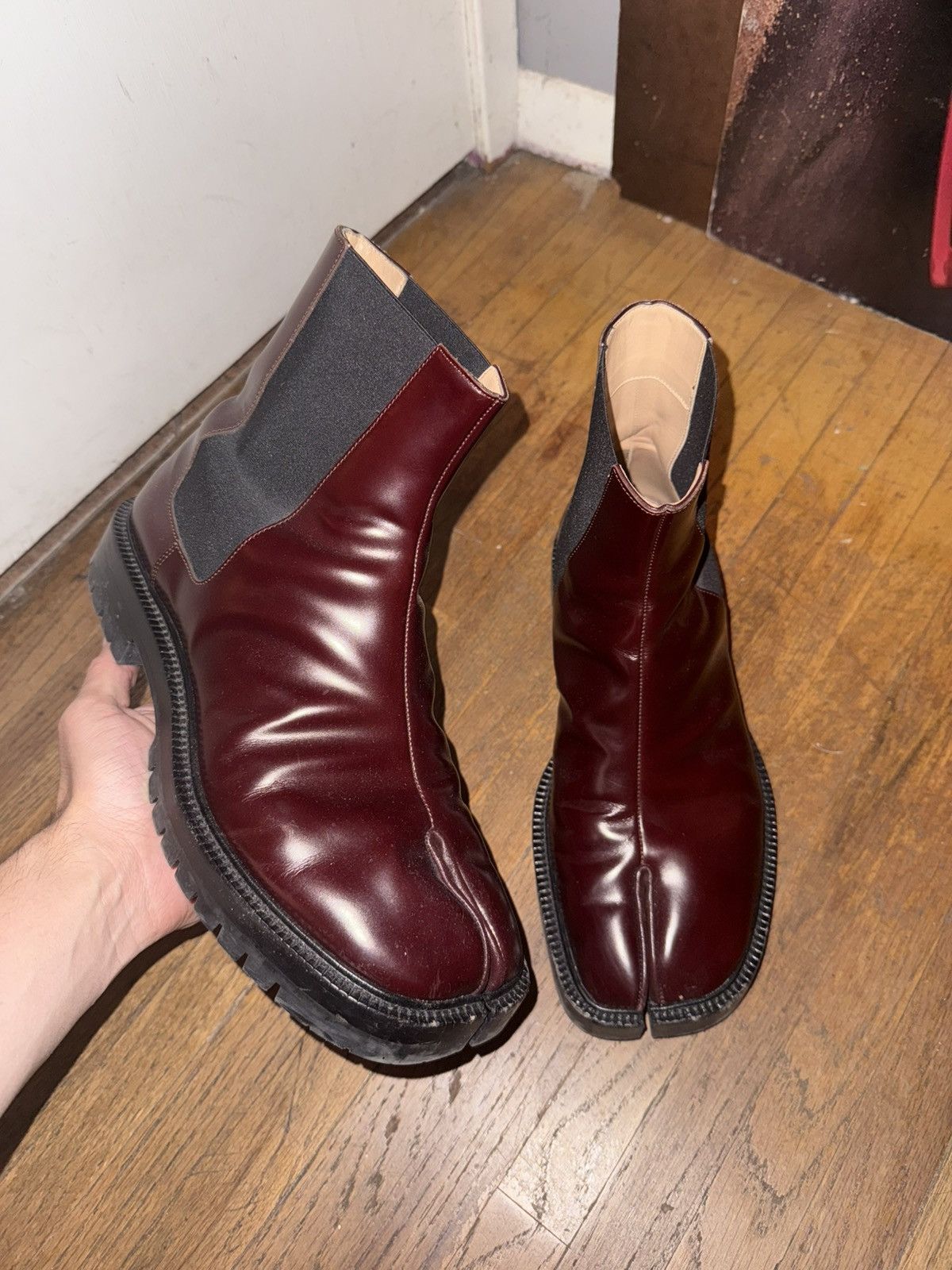 Maison Margiela Maison Margiela Tabi High top Boots Burgandy Size US 10 / EU 43 - 1 Thumbnail