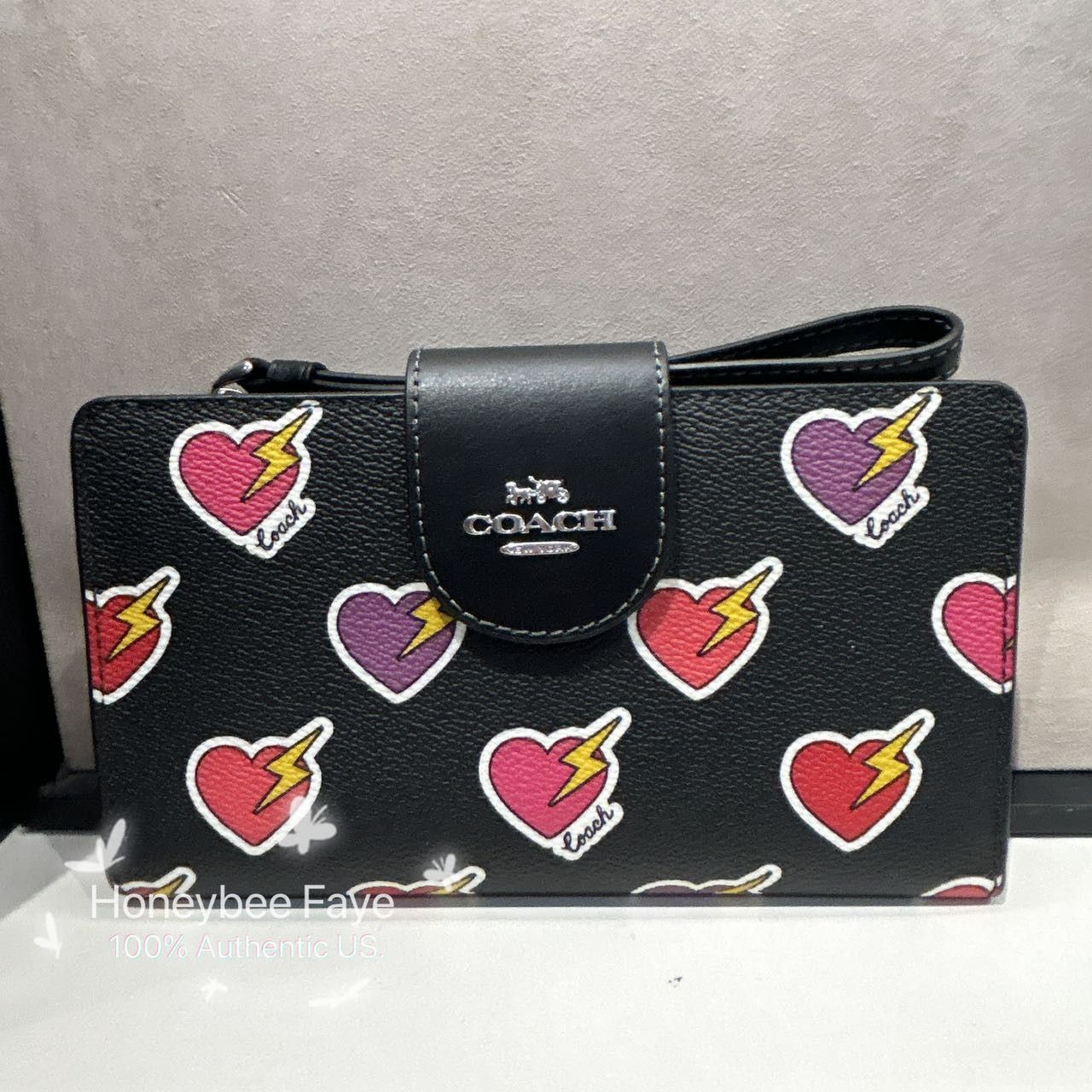 Coach Phone Wallet With Heart Bolt Print CW491 Size ONE SIZE - 2 Thumbnail