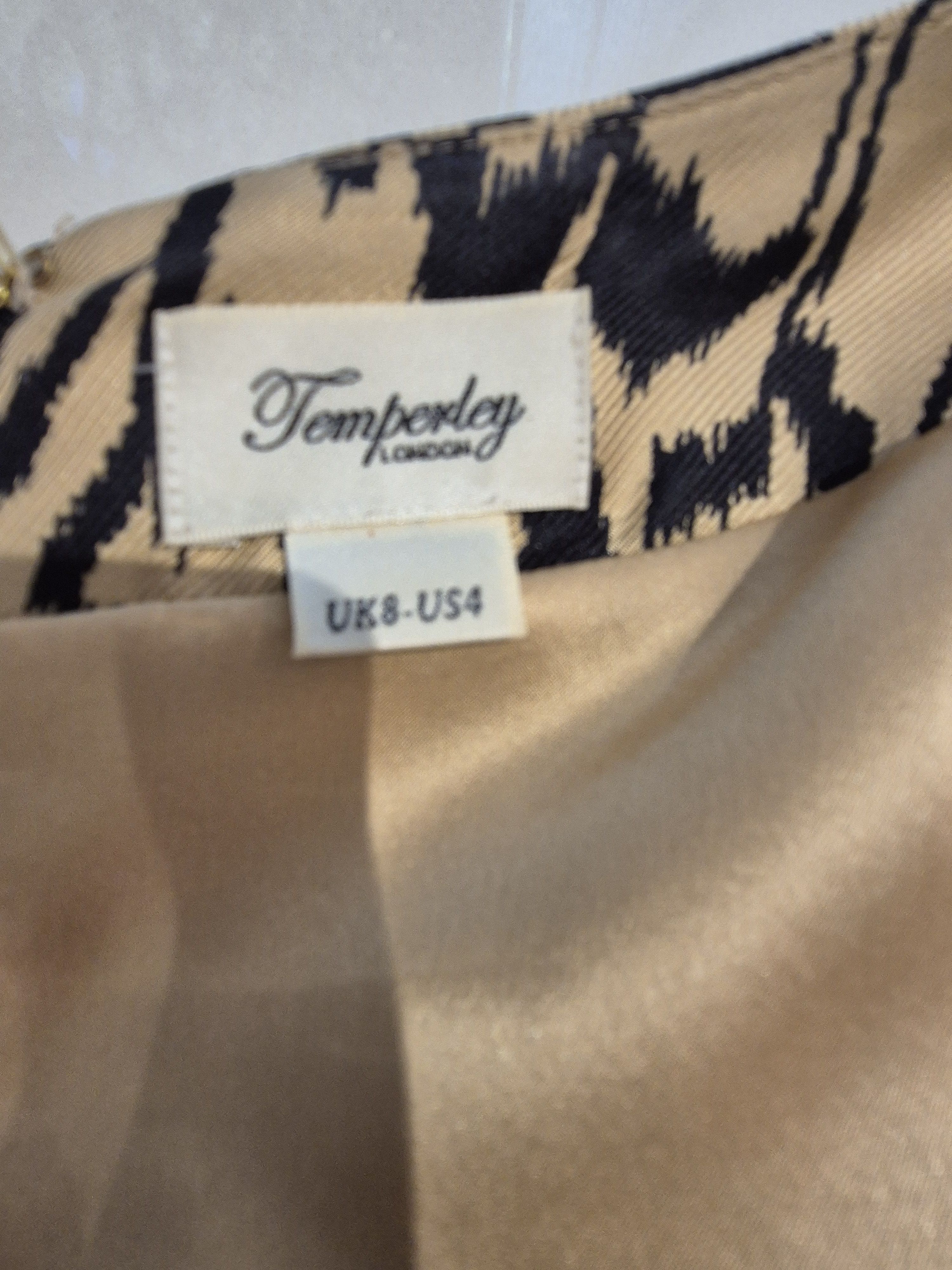 Temperley London Silk tiger print, fitted dress Size S / US 4 / IT 40 - 9 Thumbnail