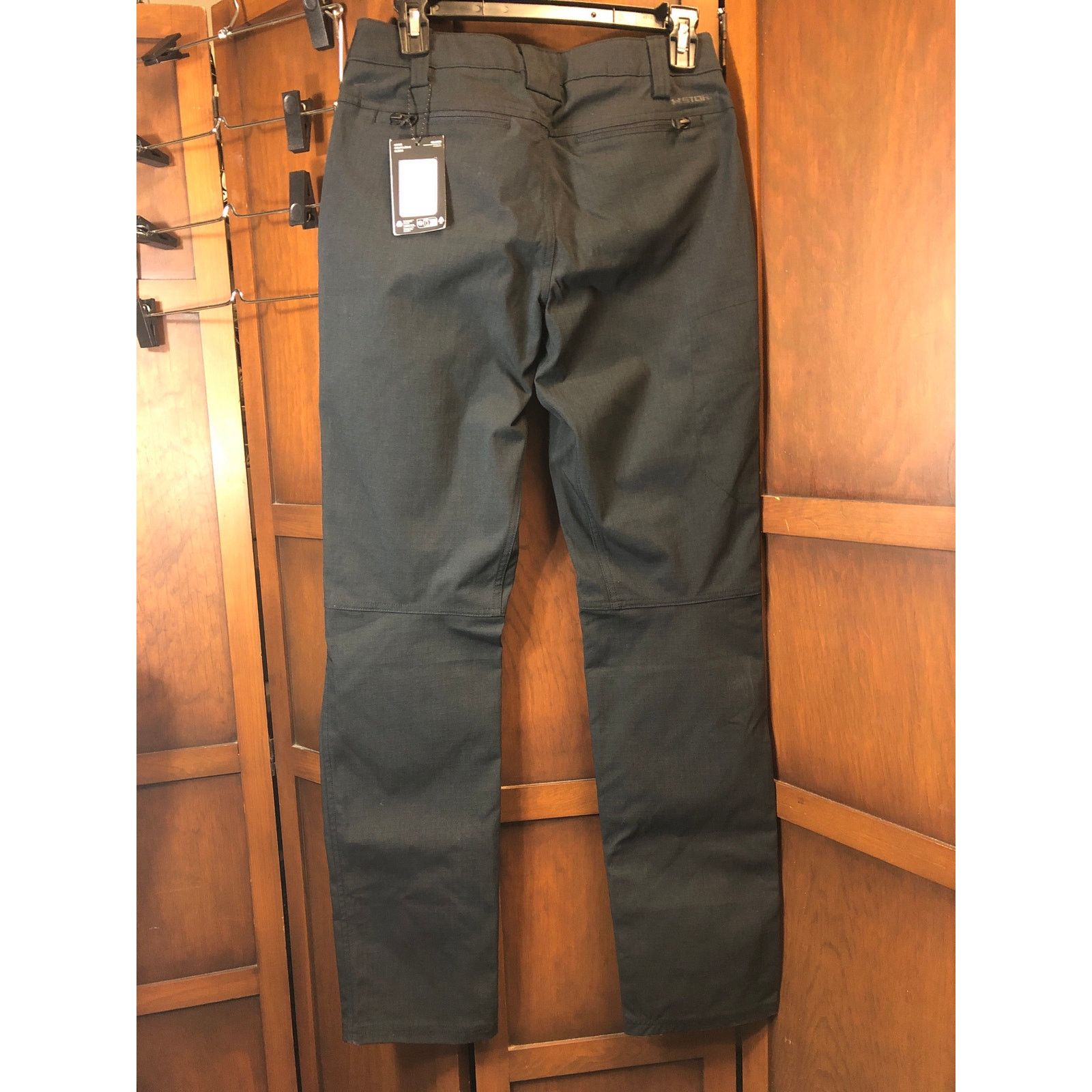 Under Armour Womens black under armor pants Size 26" / US 2 / IT 38 - 2 Thumbnail