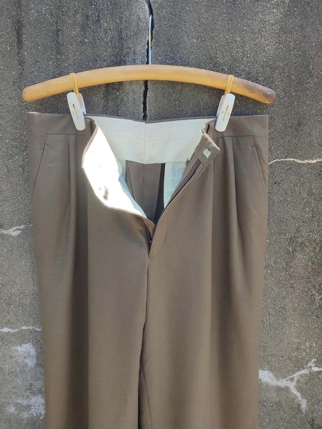 Givenchy × Vintage Vintage Monsieur Givenchy Pleated Wool Trousers Size US 34 / EU 50 - 11 Thumbnail