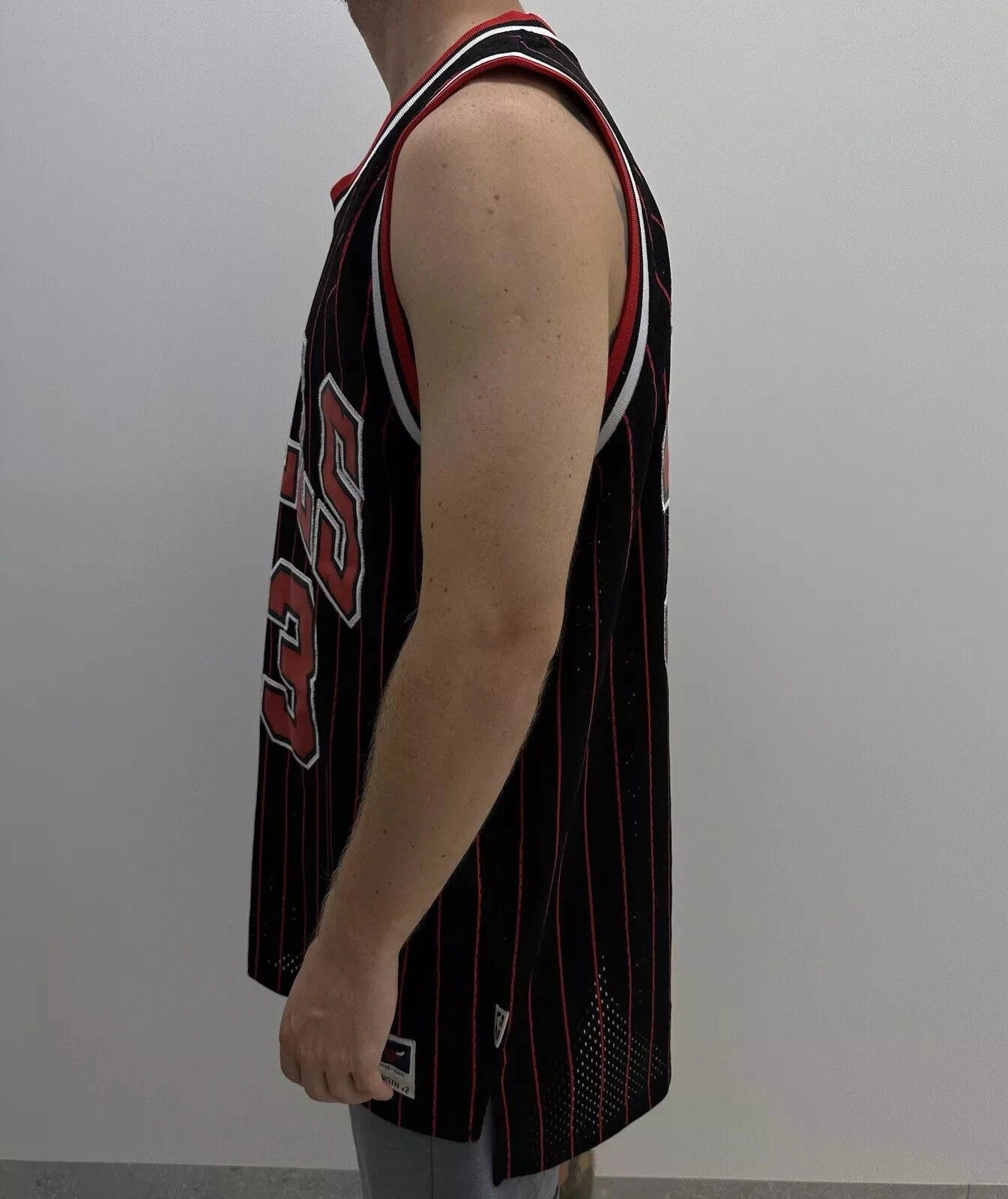 Adidas Scottie Pippen #33 Chicago Bulls Classic Jersey Mens Size US XL / EU 56 / 4 - 9 Thumbnail