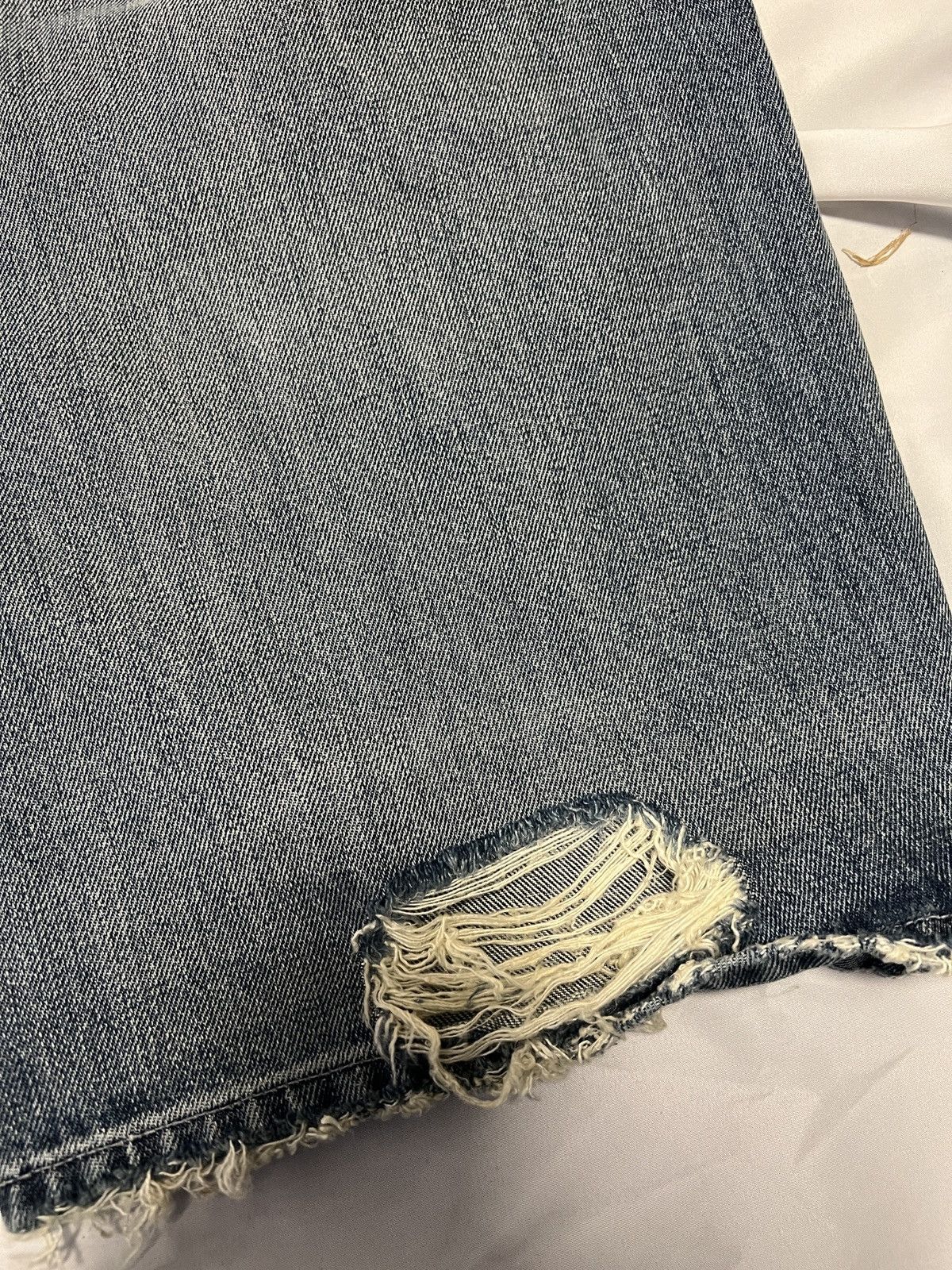 Balenciaga Balenciaga Baggy Oversized Destroyed Skater Denim Size US 30 / EU 46 - 12 Thumbnail