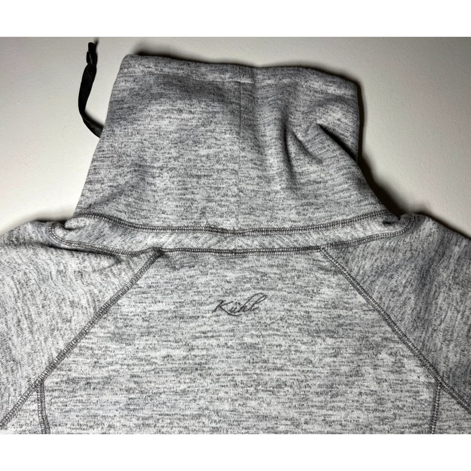 KangaROOS Kuhl Women's Lea Pullover Cowl Neck Kangaroo Pocket Gray Sz S Shirt Womens Pullover Pockets 90s Theme Outdoor Size S / US 4 / IT 40 - 5 Thumbnail