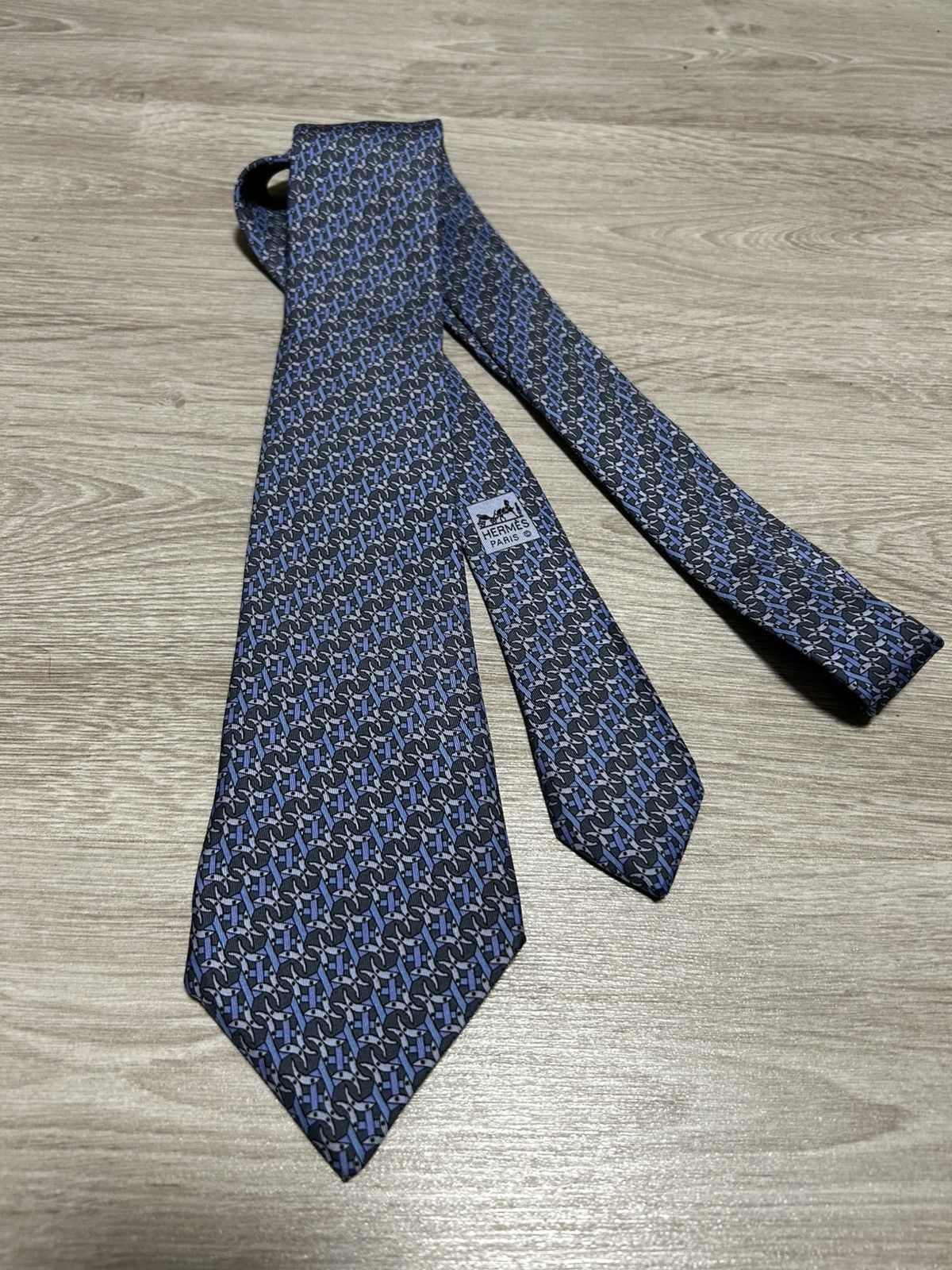 Hermes Hermes Horseshoe Pattern Classic Width Silk Tie 7990 EA Size ONE SIZE - 1 Thumbnail