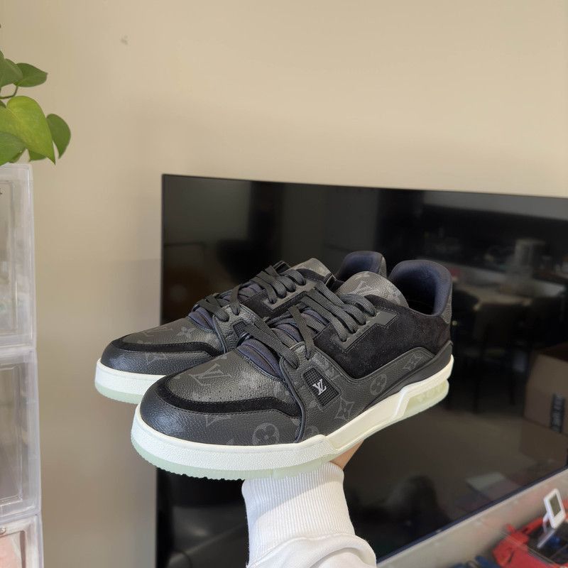 Louis Vuitton Louis Vuitton Trainer Low Top Fashion Sneakers -2508 Size US 11 / EU 44 - 9 Thumbnail