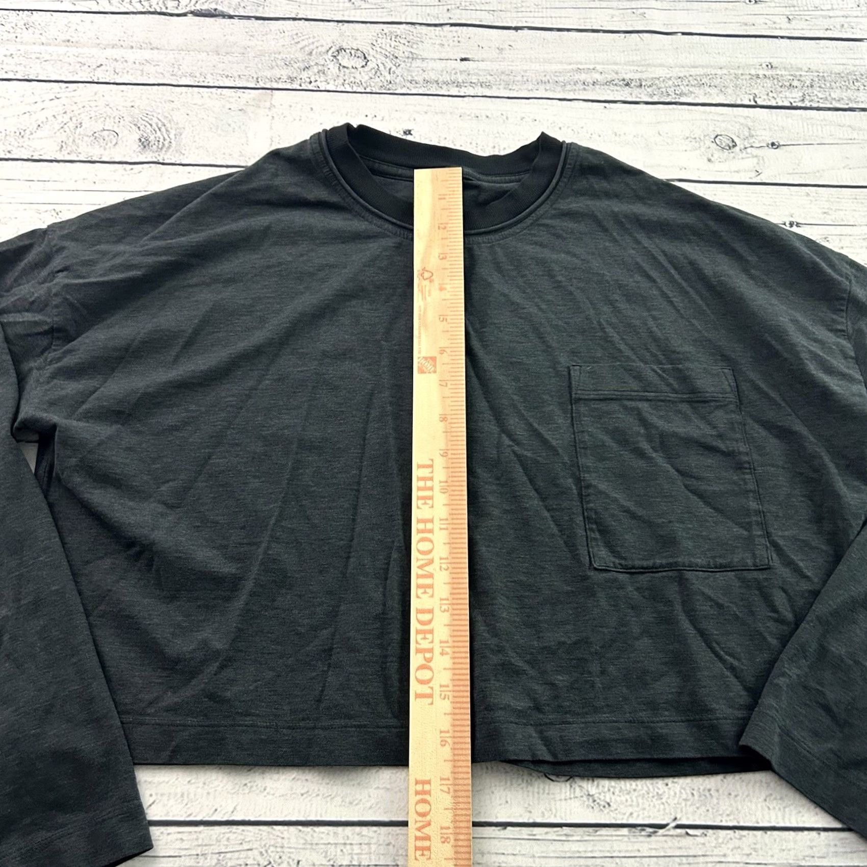 Lululemon Lululemon Long Sleeve Oversized Pocket Crop T Shirt Women's 4 Gray Size S / US 4 / IT 40 - 2 Thumbnail
