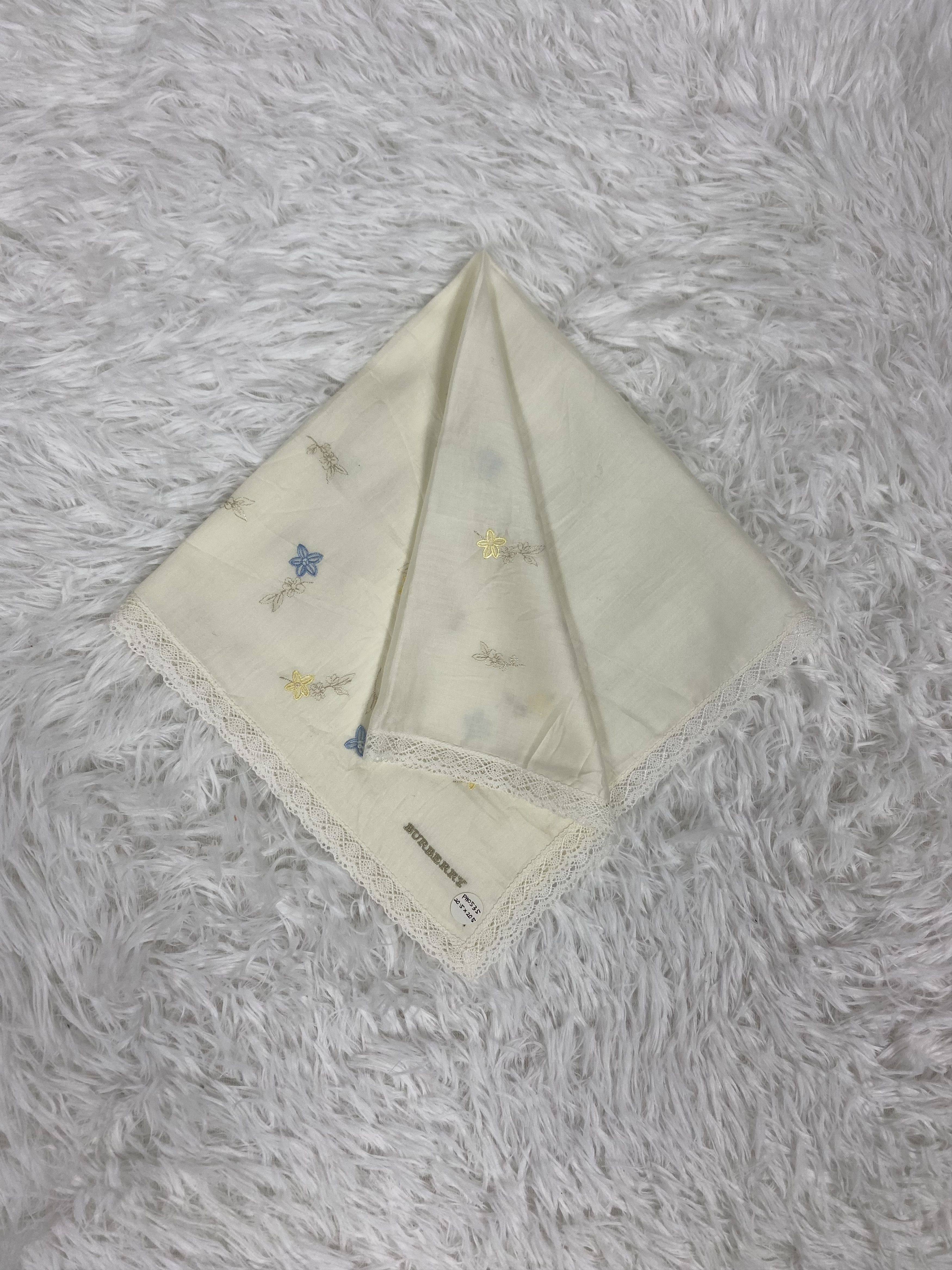 Burberry Vintage Burberry Handkerchief Neckerchief PH0535 Size ONE SIZE - 1 Thumbnail