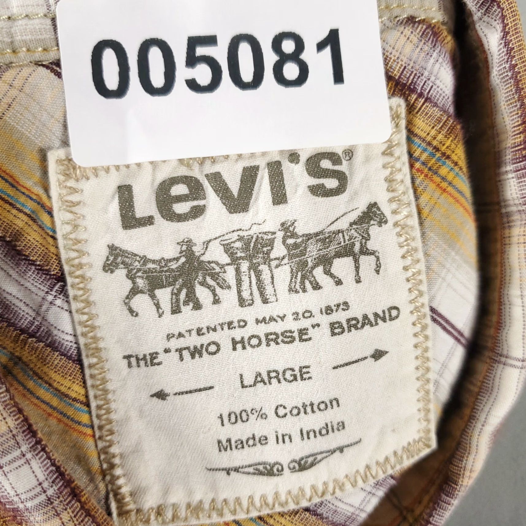 Levi's VINTAGE Levi's Short Sleeve Button-Up Shirt L Beige Plaid Snap Casual Men's Size US L / EU 52-54 / 3 - 7 Thumbnail