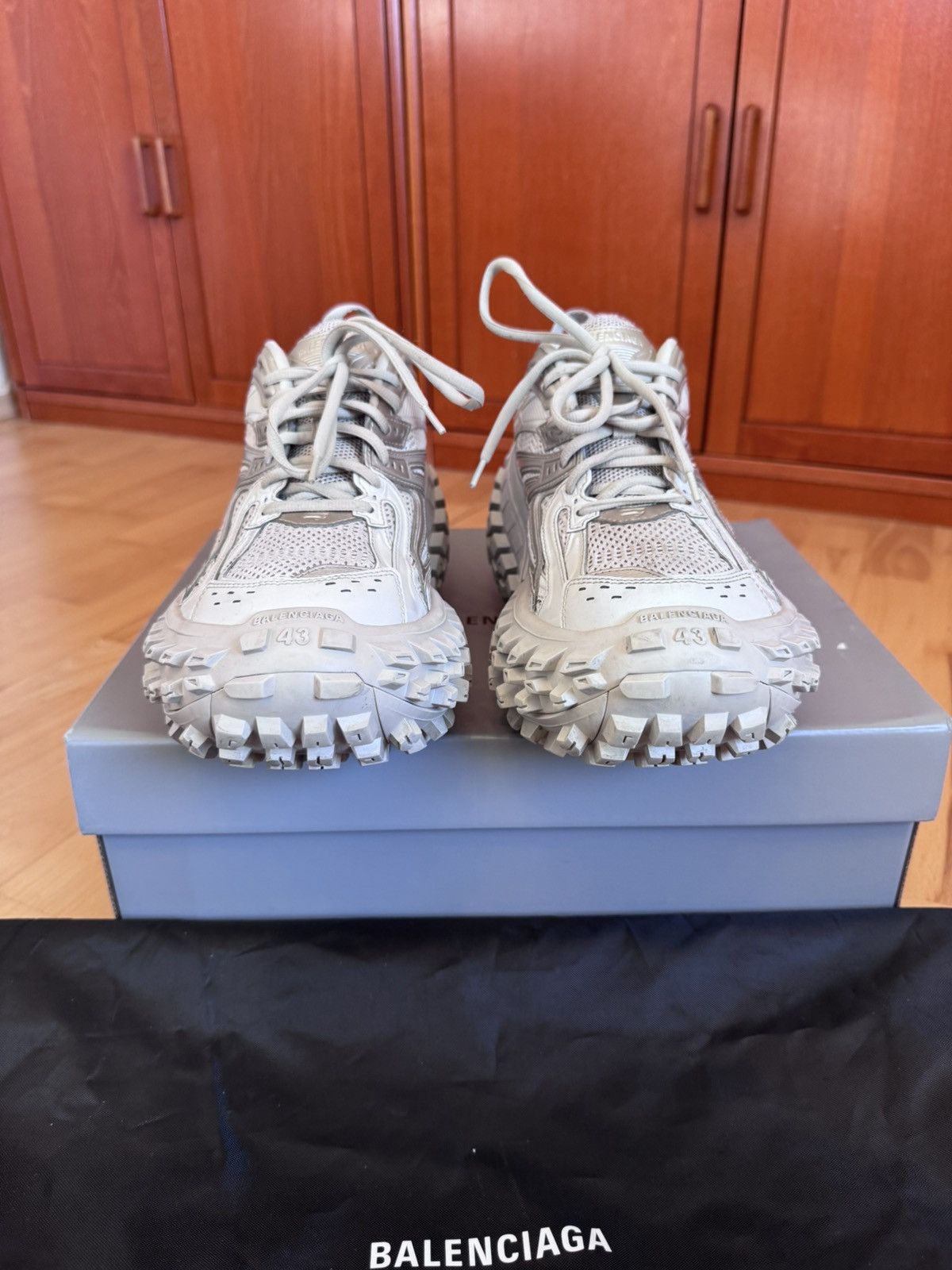 Balenciaga Balenciaga Defender Beige Size US 10 / EU 43 - 6 Thumbnail
