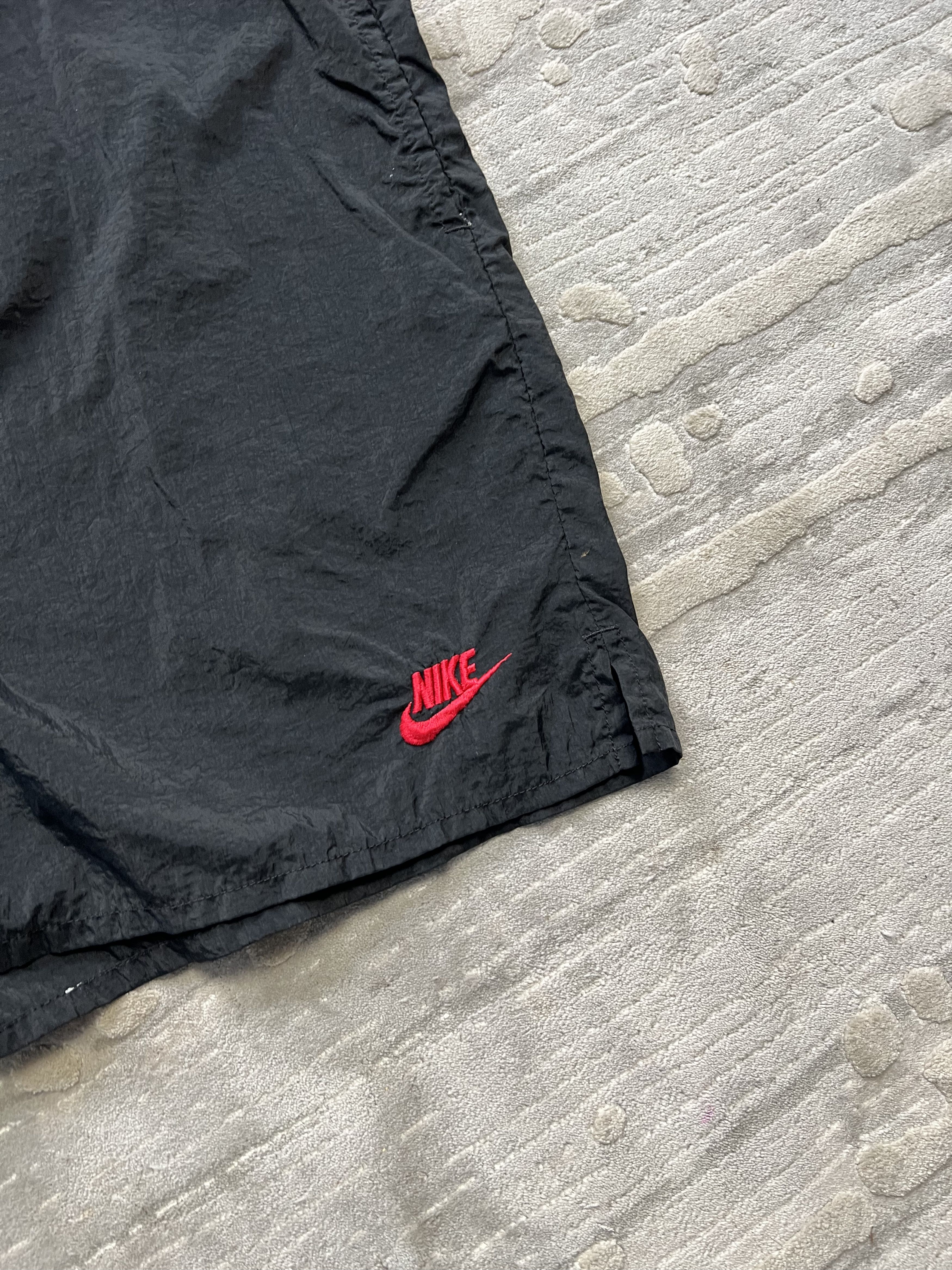 Nike nike vintage rare retro shorts nylon logo Size US 36 / EU 52 - 8 Thumbnail